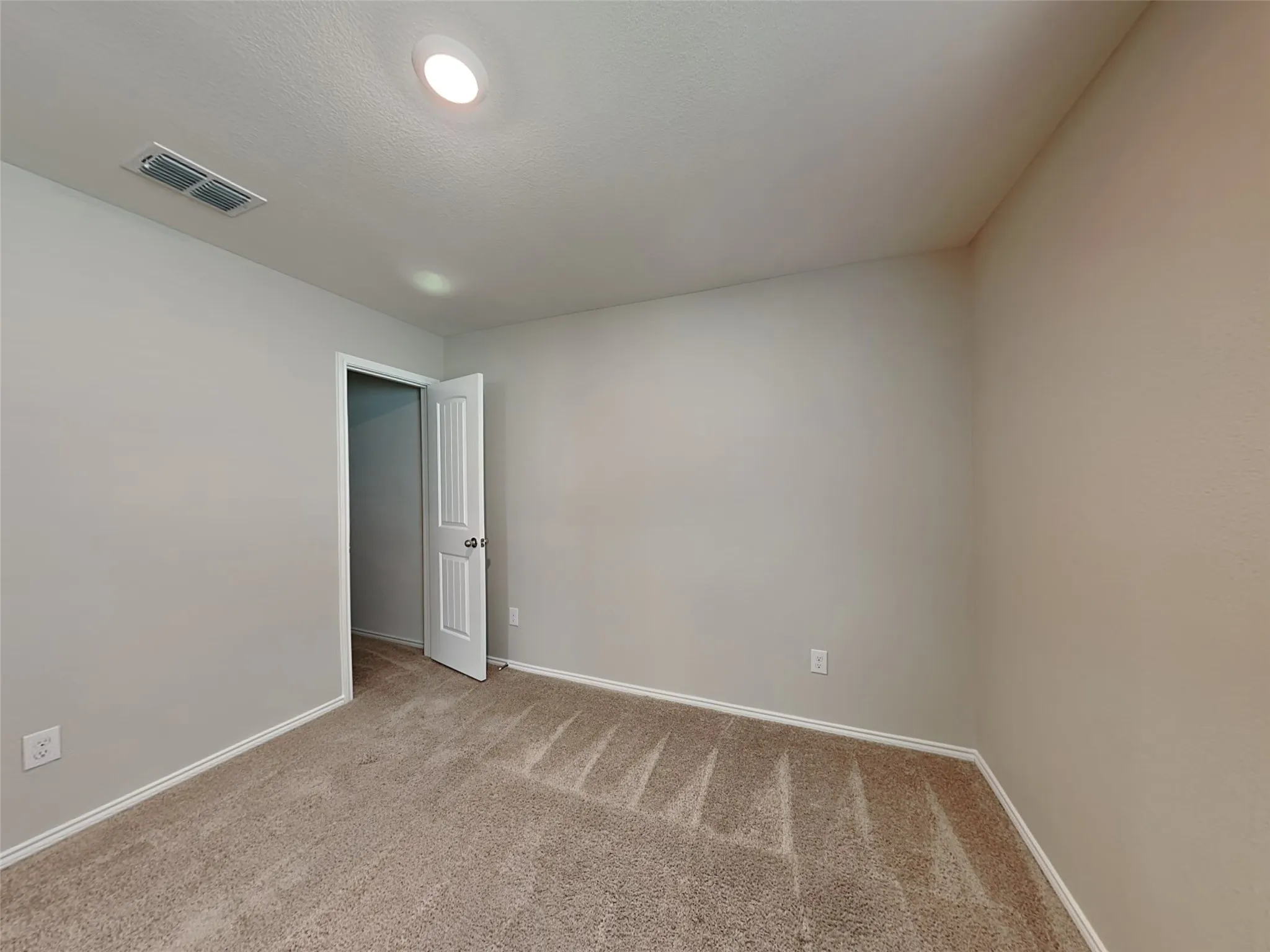 Single Family Residence For Sale in Tarrant County , 305 Anvil Drive, Fort Worth, Texas 76052, 3 Bedroom, 2 Bathroom, 2 Garage spaces, 1,640 Sqft, built in 2020, mls#21327895, Real Estate Agent in Fort Worth, Homes For Sale in Tarrant county, Homes For Sale in Fort Worth, Realtor in Fort Worth Texas, Real Estate Brokerage Independent Realty Texas, Luminita Cordes Realtor