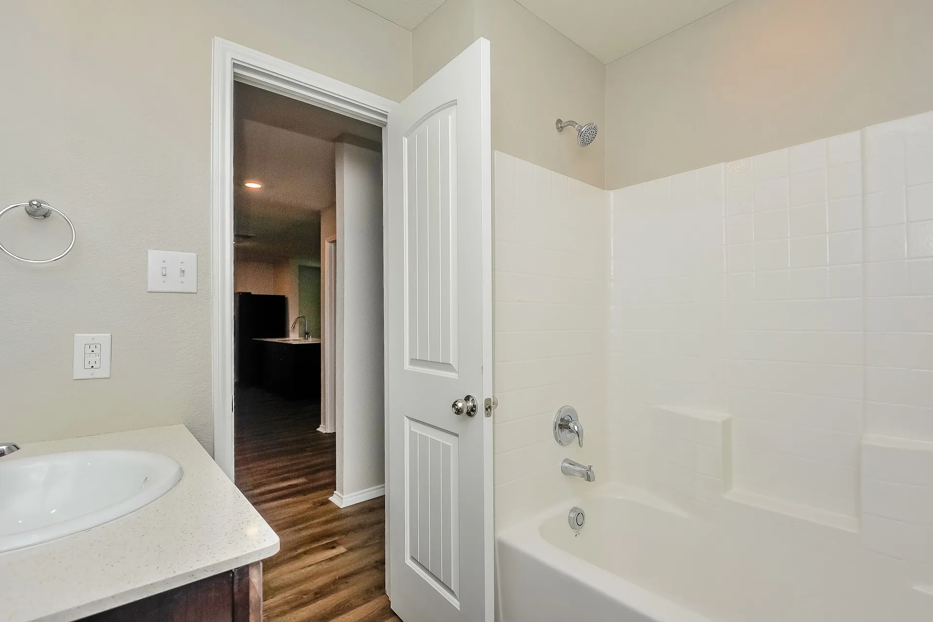 Single Family Residence For Sale in Tarrant County , 305 Anvil Drive, Fort Worth, Texas 76052, 3 Bedroom, 2 Bathroom, 2 Garage spaces, 1,640 Sqft, built in 2020, mls#21327895, Real Estate Agent in Fort Worth, Homes For Sale in Tarrant county, Homes For Sale in Fort Worth, Realtor in Fort Worth Texas, Real Estate Brokerage Independent Realty Texas, Luminita Cordes Realtor