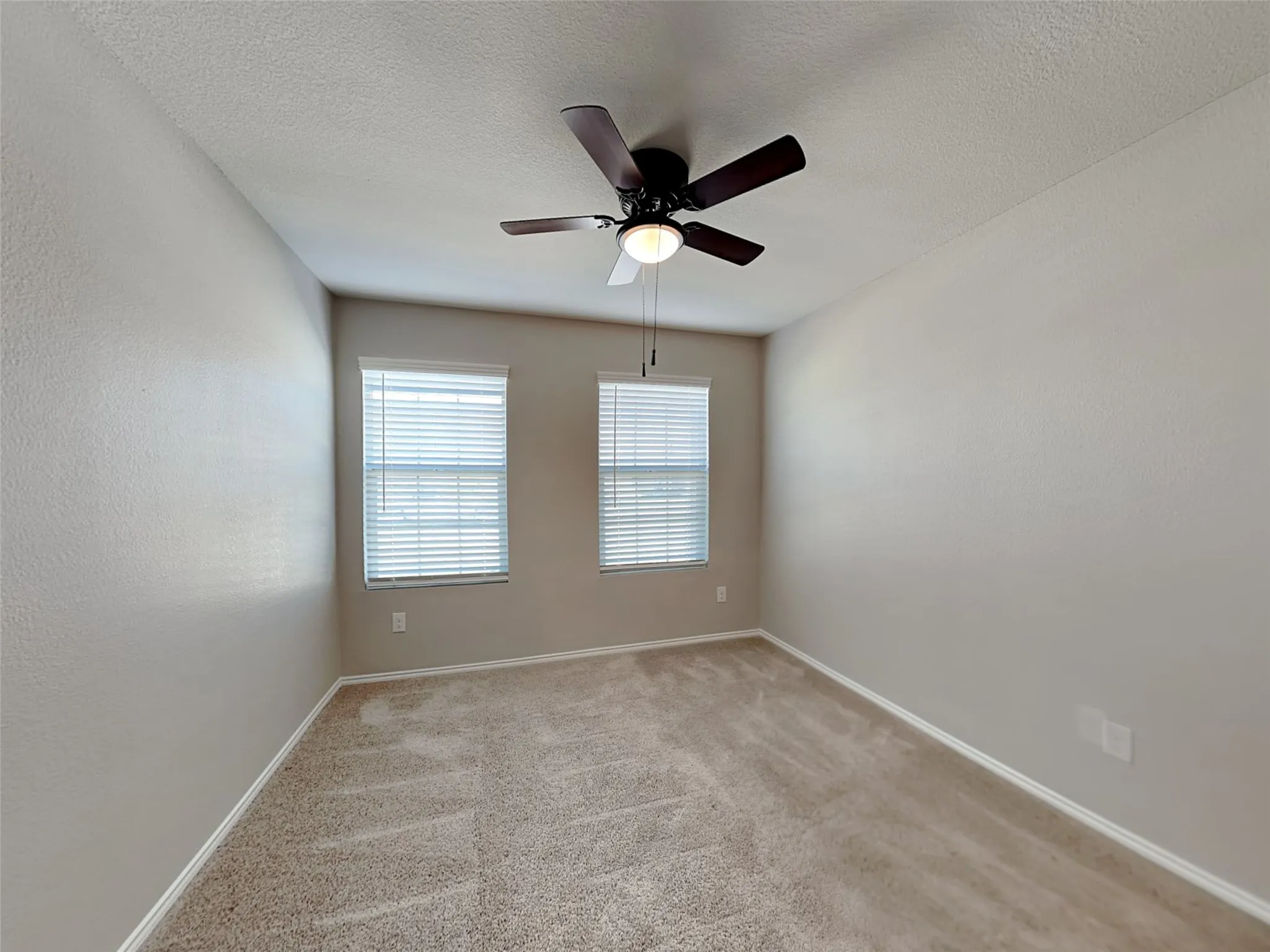 Single Family Residence For Sale in Tarrant County , 305 Anvil Drive, Fort Worth, Texas 76052, 3 Bedroom, 2 Bathroom, 2 Garage spaces, 1,640 Sqft, built in 2020, mls#21327895, Real Estate Agent in Fort Worth, Homes For Sale in Tarrant county, Homes For Sale in Fort Worth, Realtor in Fort Worth Texas, Real Estate Brokerage Independent Realty Texas, Luminita Cordes Realtor