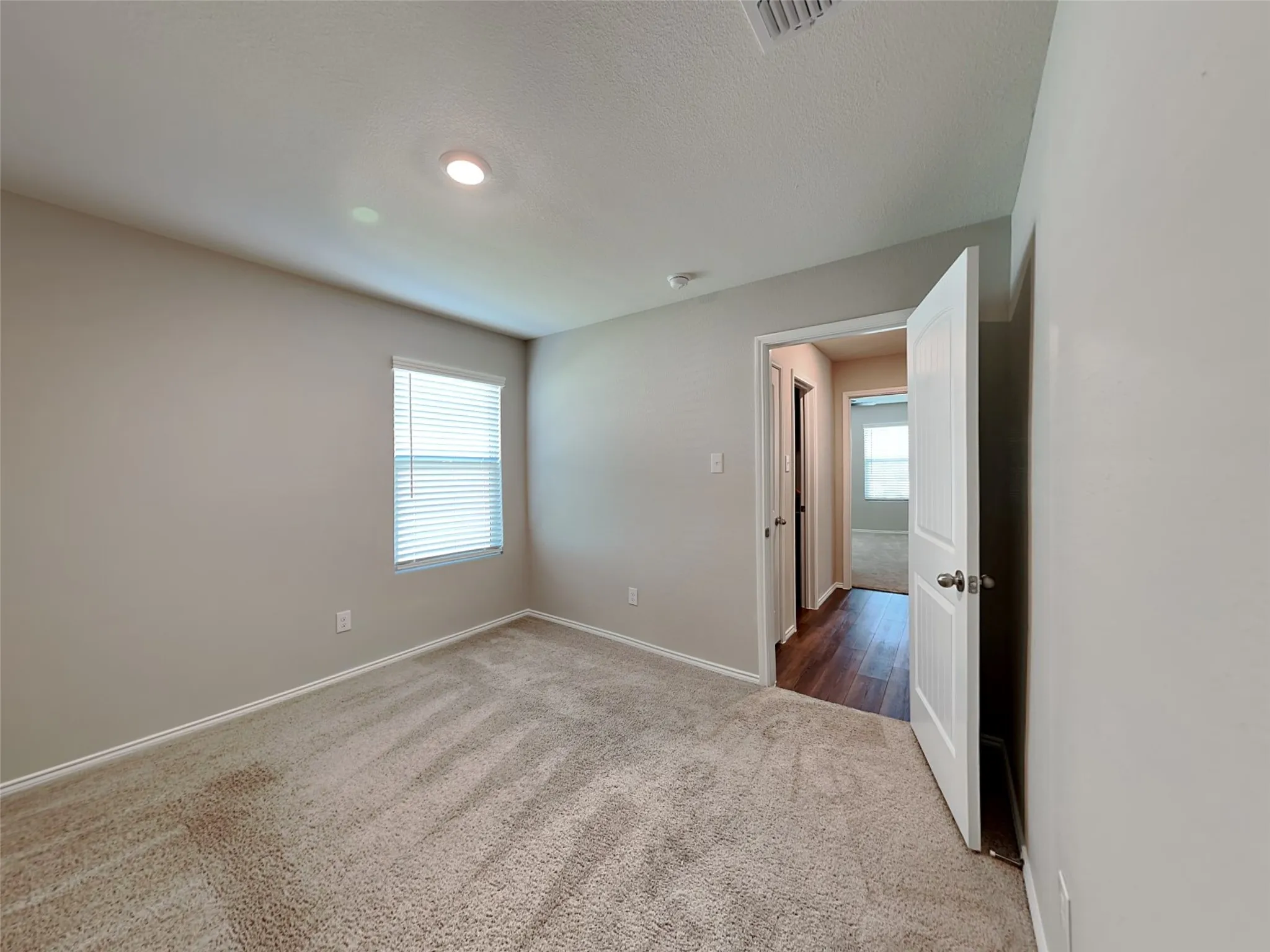 Single Family Residence For Sale in Tarrant County , 305 Anvil Drive, Fort Worth, Texas 76052, 3 Bedroom, 2 Bathroom, 2 Garage spaces, 1,640 Sqft, built in 2020, mls#21327895, Real Estate Agent in Fort Worth, Homes For Sale in Tarrant county, Homes For Sale in Fort Worth, Realtor in Fort Worth Texas, Real Estate Brokerage Independent Realty Texas, Luminita Cordes Realtor