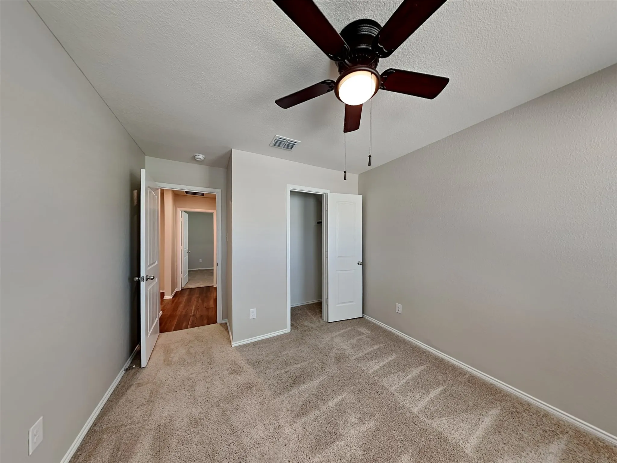 Single Family Residence For Sale in Tarrant County , 305 Anvil Drive, Fort Worth, Texas 76052, 3 Bedroom, 2 Bathroom, 2 Garage spaces, 1,640 Sqft, built in 2020, mls#21327895, Real Estate Agent in Fort Worth, Homes For Sale in Tarrant county, Homes For Sale in Fort Worth, Realtor in Fort Worth Texas, Real Estate Brokerage Independent Realty Texas, Luminita Cordes Realtor