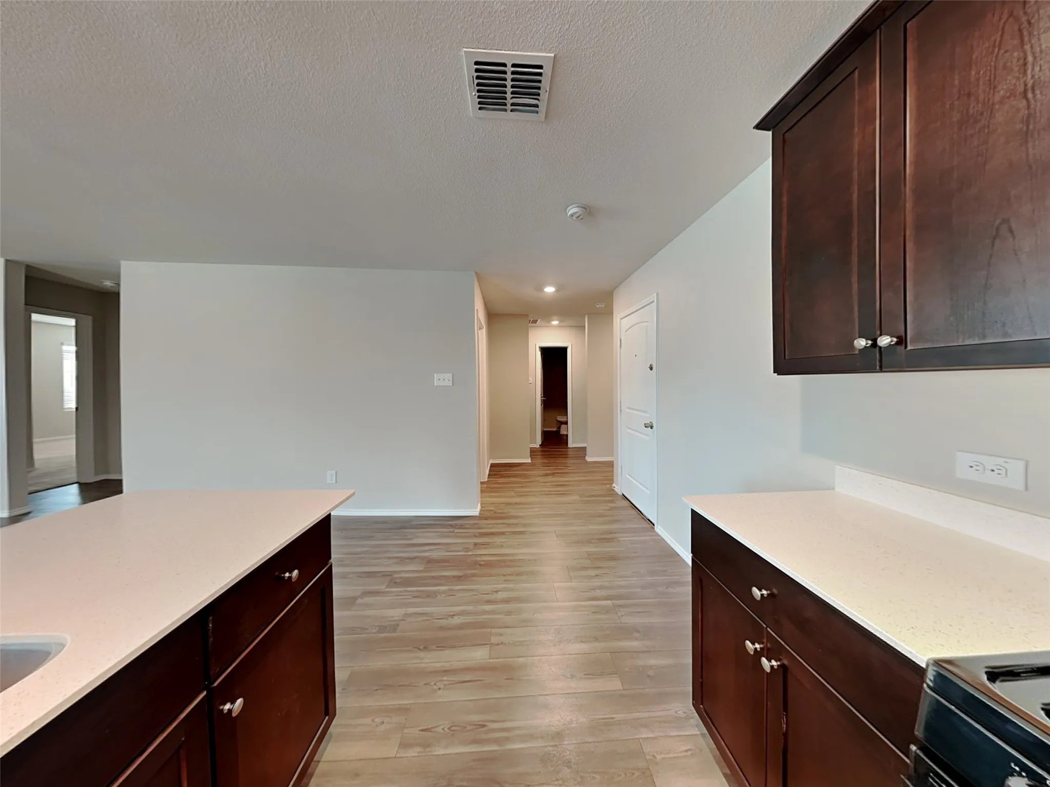 Single Family Residence For Sale in Tarrant County , 305 Anvil Drive, Fort Worth, Texas 76052, 3 Bedroom, 2 Bathroom, 2 Garage spaces, 1,640 Sqft, built in 2020, mls#21327895, Real Estate Agent in Fort Worth, Homes For Sale in Tarrant county, Homes For Sale in Fort Worth, Realtor in Fort Worth Texas, Real Estate Brokerage Independent Realty Texas, Luminita Cordes Realtor