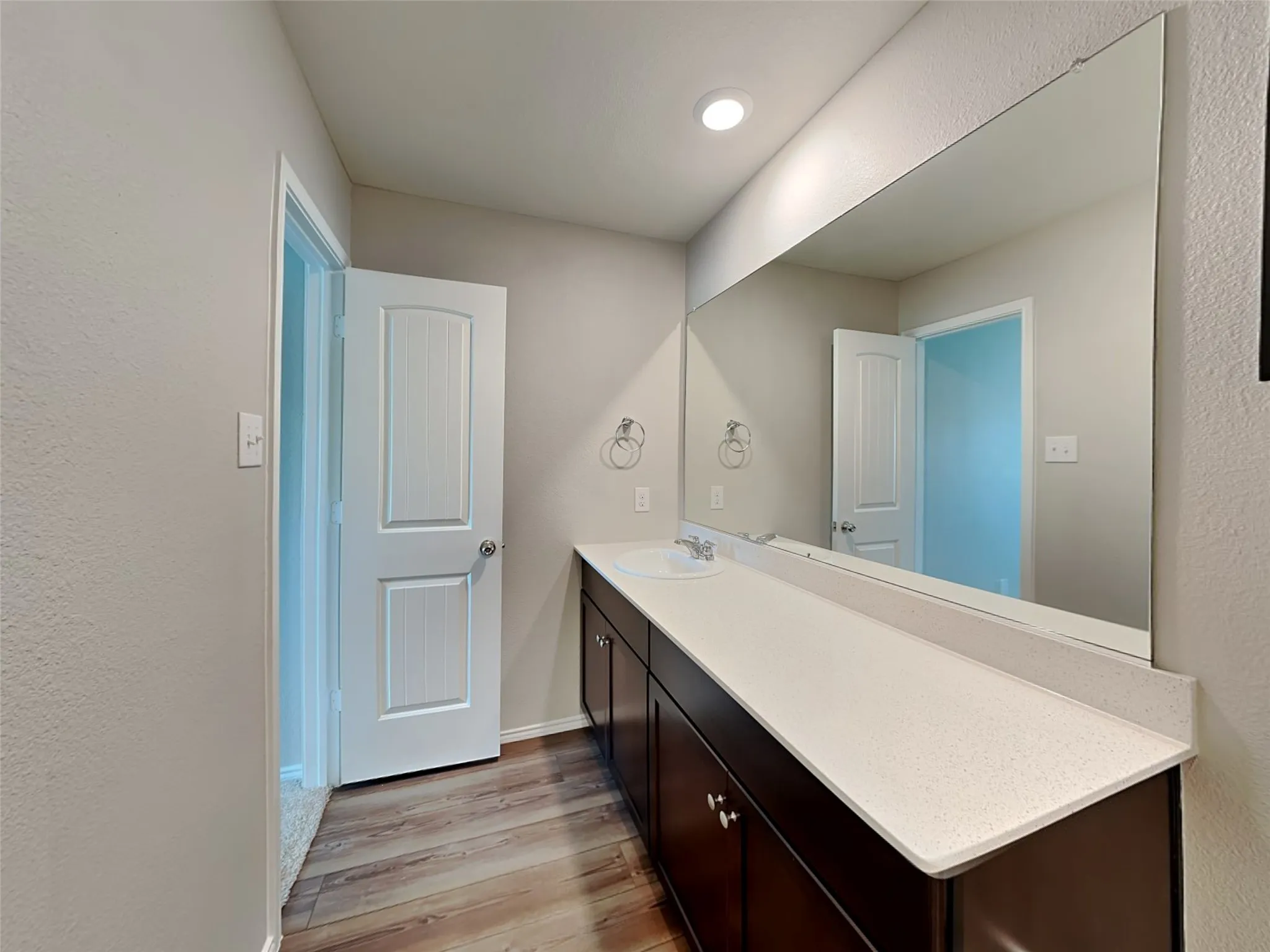 Single Family Residence For Sale in Tarrant County , 305 Anvil Drive, Fort Worth, Texas 76052, 3 Bedroom, 2 Bathroom, 2 Garage spaces, 1,640 Sqft, built in 2020, mls#21327895, Real Estate Agent in Fort Worth, Homes For Sale in Tarrant county, Homes For Sale in Fort Worth, Realtor in Fort Worth Texas, Real Estate Brokerage Independent Realty Texas, Luminita Cordes Realtor