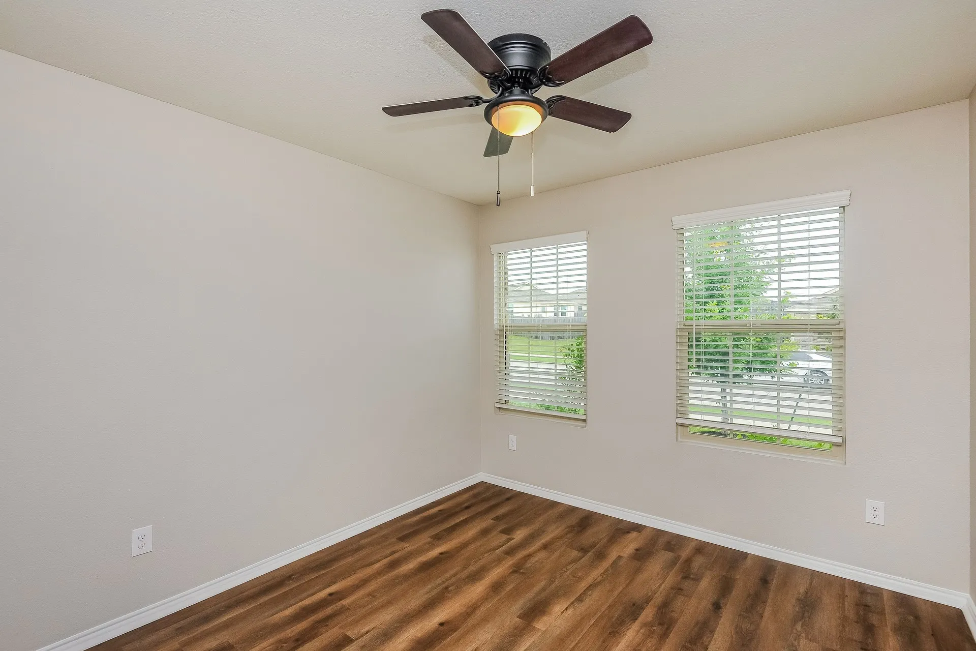 Single Family Residence For Sale in Tarrant County , 305 Anvil Drive, Fort Worth, Texas 76052, 3 Bedroom, 2 Bathroom, 2 Garage spaces, 1,640 Sqft, built in 2020, mls#21327895, Real Estate Agent in Fort Worth, Homes For Sale in Tarrant county, Homes For Sale in Fort Worth, Realtor in Fort Worth Texas, Real Estate Brokerage Independent Realty Texas, Luminita Cordes Realtor