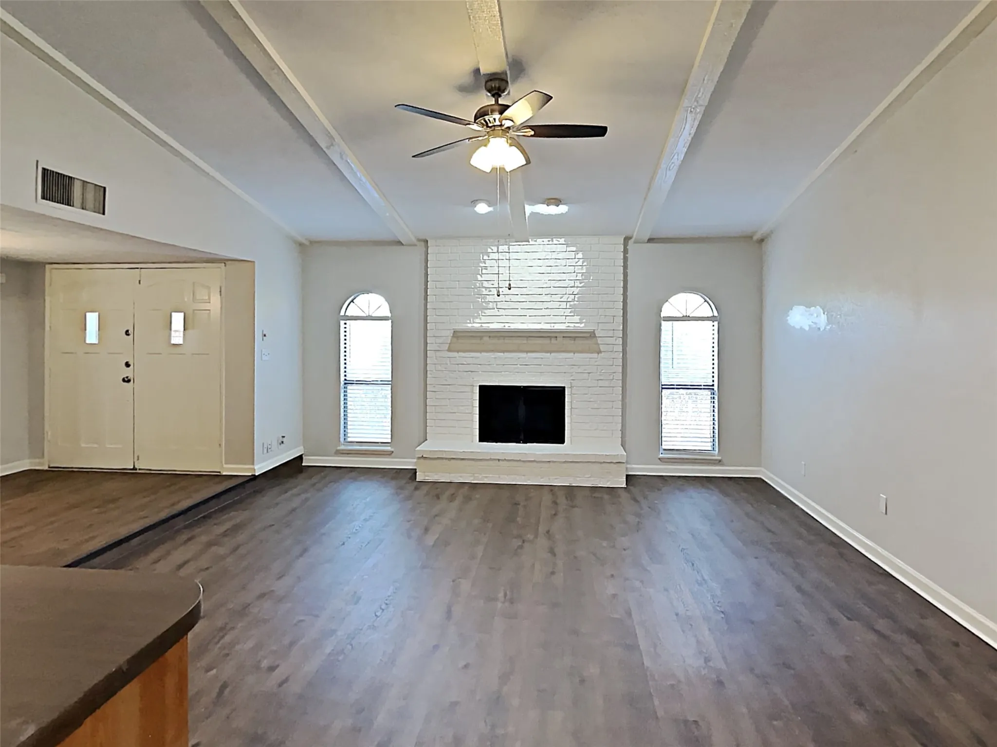 Single Family Residence For Sale in Denton County , 3522 Whitney Drive, Carrollton, Texas 75007, 3 Bedroom, 2 Bathroom, 2 Garage spaces, 1,900 Sqft, built in 2014, mls#21327927, Real Estate Agent in Carrollton, Homes For Sale in Denton county, Homes For Sale in Carrollton, Realtor in Carrollton Texas, Real Estate Brokerage Independent Realty Texas, Luminita Cordes Realtor