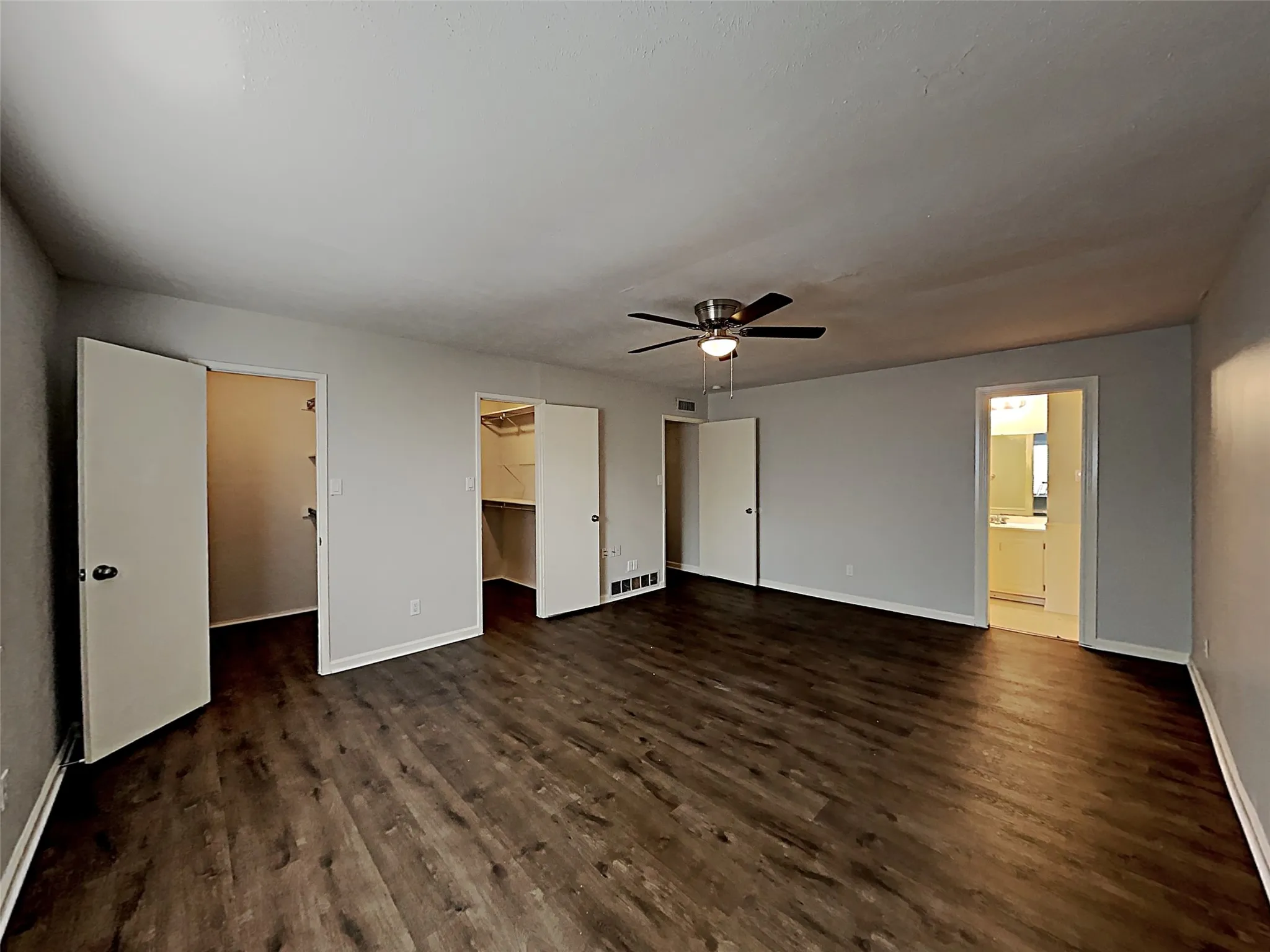 Single Family Residence For Sale in Denton County , 3522 Whitney Drive, Carrollton, Texas 75007, 3 Bedroom, 2 Bathroom, 2 Garage spaces, 1,900 Sqft, built in 2014, mls#21327927, Real Estate Agent in Carrollton, Homes For Sale in Denton county, Homes For Sale in Carrollton, Realtor in Carrollton Texas, Real Estate Brokerage Independent Realty Texas, Luminita Cordes Realtor