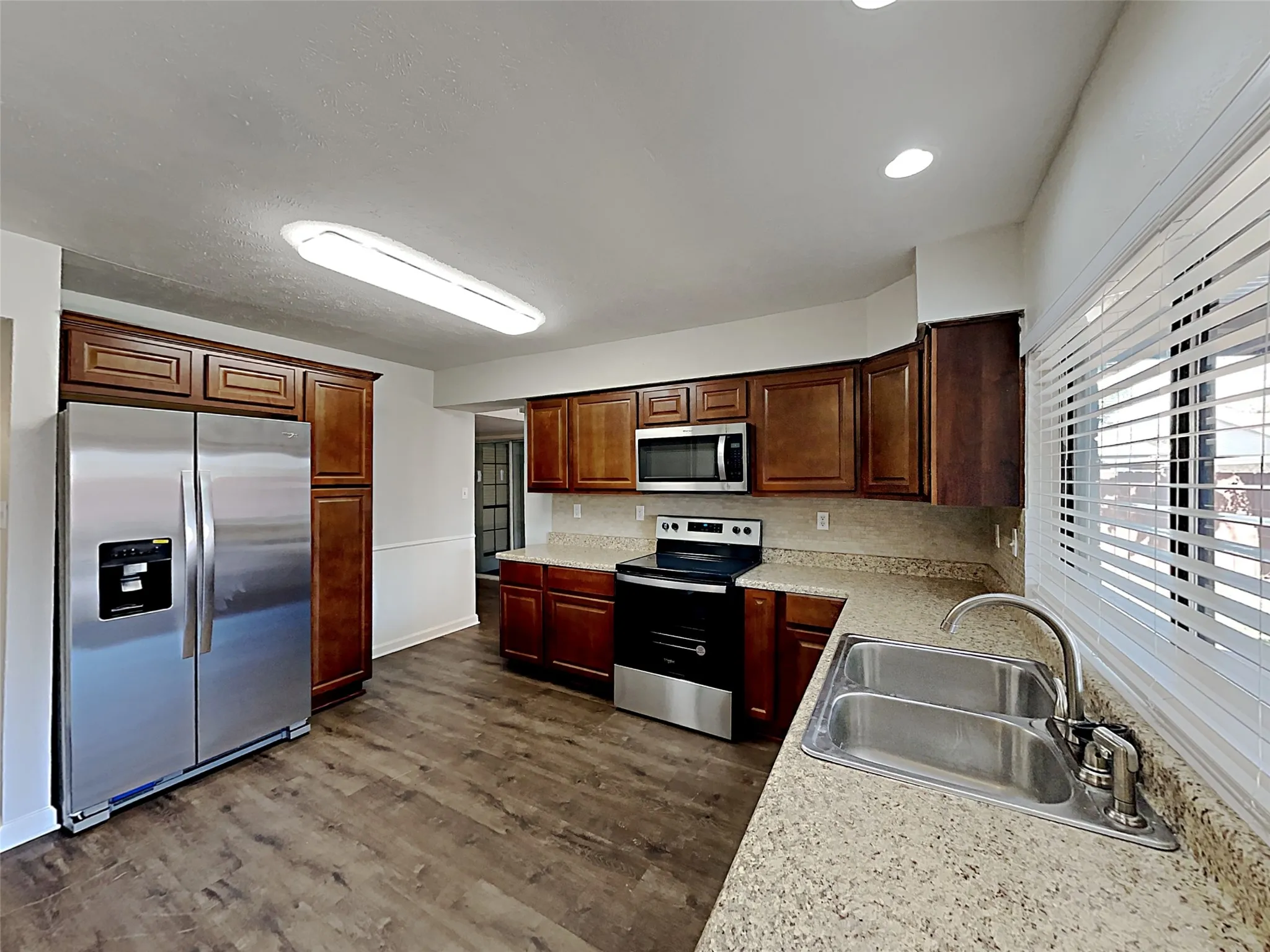 Single Family Residence For Sale in Denton County , 3522 Whitney Drive, Carrollton, Texas 75007, 3 Bedroom, 2 Bathroom, 2 Garage spaces, 1,900 Sqft, built in 2014, mls#21327927, Real Estate Agent in Carrollton, Homes For Sale in Denton county, Homes For Sale in Carrollton, Realtor in Carrollton Texas, Real Estate Brokerage Independent Realty Texas, Luminita Cordes Realtor