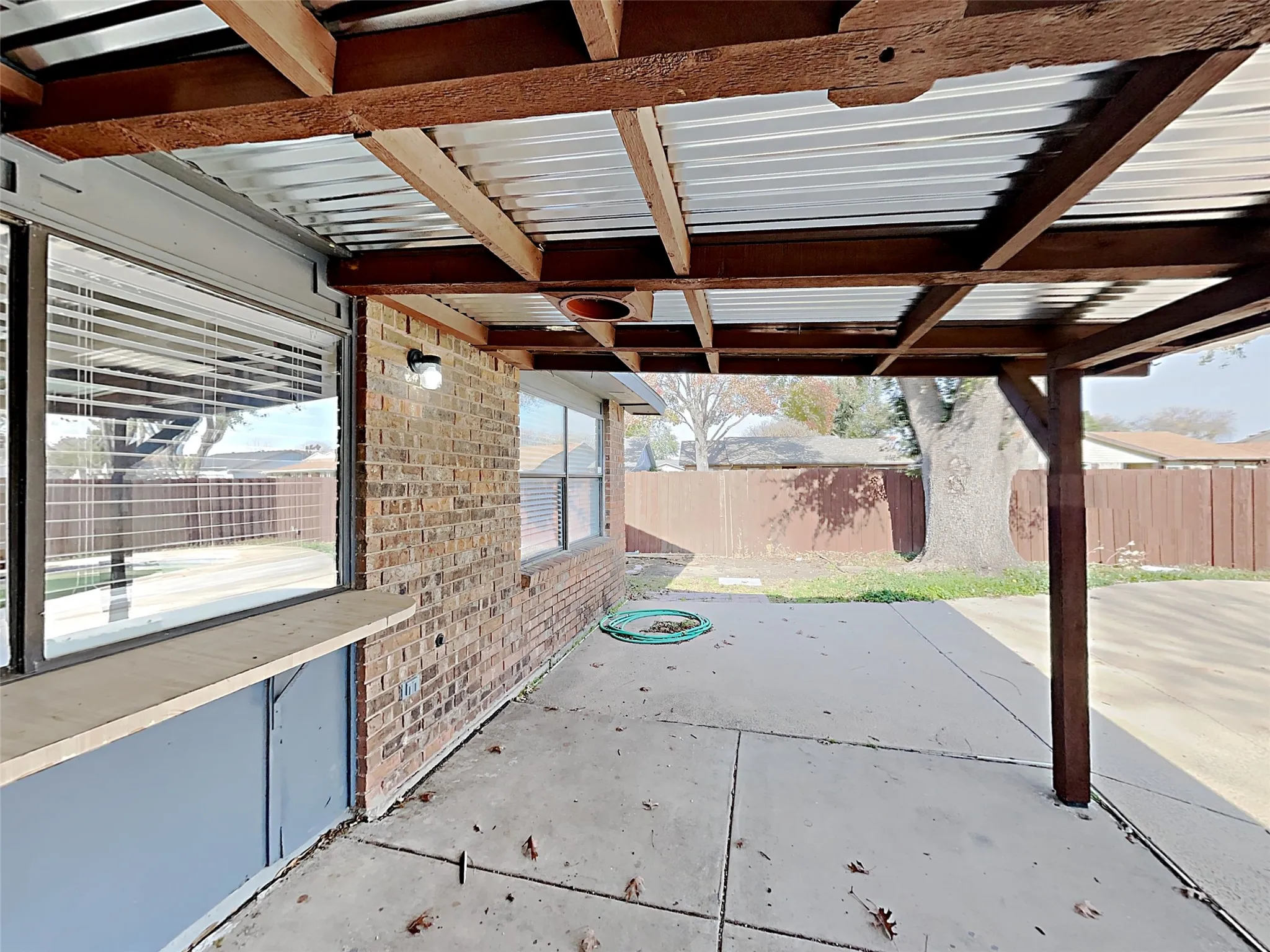 Single Family Residence For Sale in Denton County , 3522 Whitney Drive, Carrollton, Texas 75007, 3 Bedroom, 2 Bathroom, 2 Garage spaces, 1,900 Sqft, built in 2014, mls#21327927, Real Estate Agent in Carrollton, Homes For Sale in Denton county, Homes For Sale in Carrollton, Realtor in Carrollton Texas, Real Estate Brokerage Independent Realty Texas, Luminita Cordes Realtor