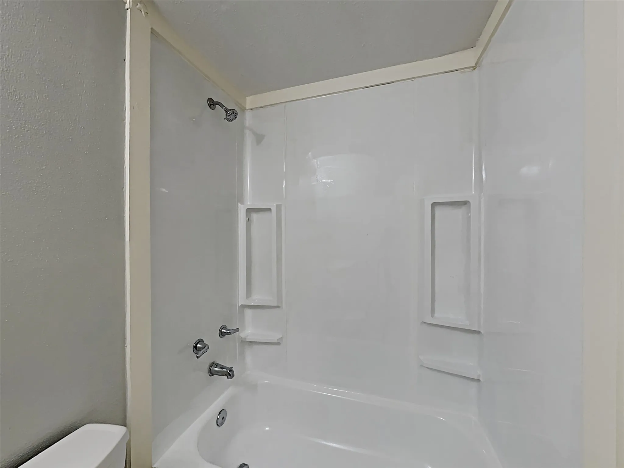 Single Family Residence For Sale in Denton County , 3522 Whitney Drive, Carrollton, Texas 75007, 3 Bedroom, 2 Bathroom, 2 Garage spaces, 1,900 Sqft, built in 2014, mls#21327927, Real Estate Agent in Carrollton, Homes For Sale in Denton county, Homes For Sale in Carrollton, Realtor in Carrollton Texas, Real Estate Brokerage Independent Realty Texas, Luminita Cordes Realtor