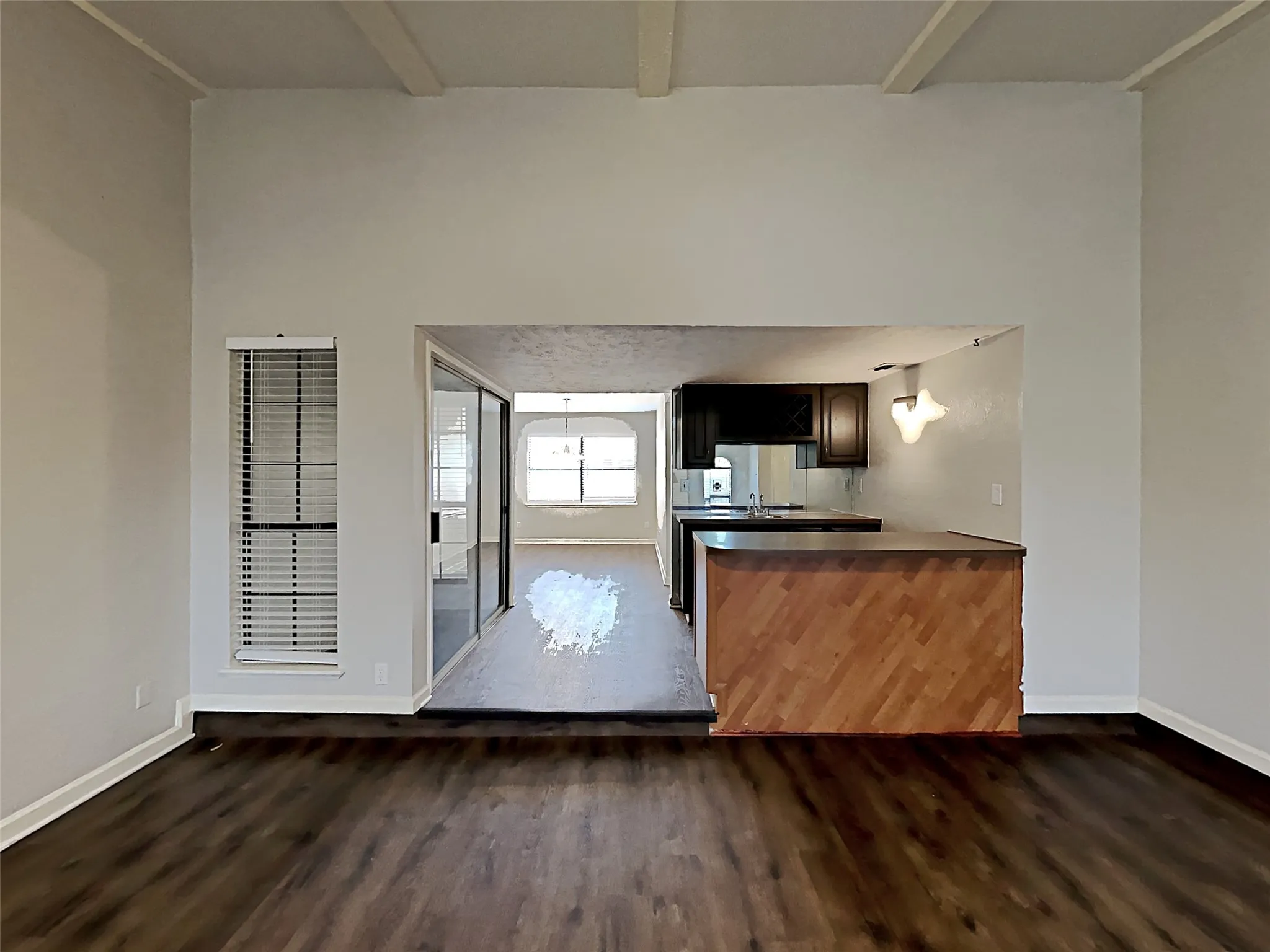 Single Family Residence For Sale in Denton County , 3522 Whitney Drive, Carrollton, Texas 75007, 3 Bedroom, 2 Bathroom, 2 Garage spaces, 1,900 Sqft, built in 2014, mls#21327927, Real Estate Agent in Carrollton, Homes For Sale in Denton county, Homes For Sale in Carrollton, Realtor in Carrollton Texas, Real Estate Brokerage Independent Realty Texas, Luminita Cordes Realtor