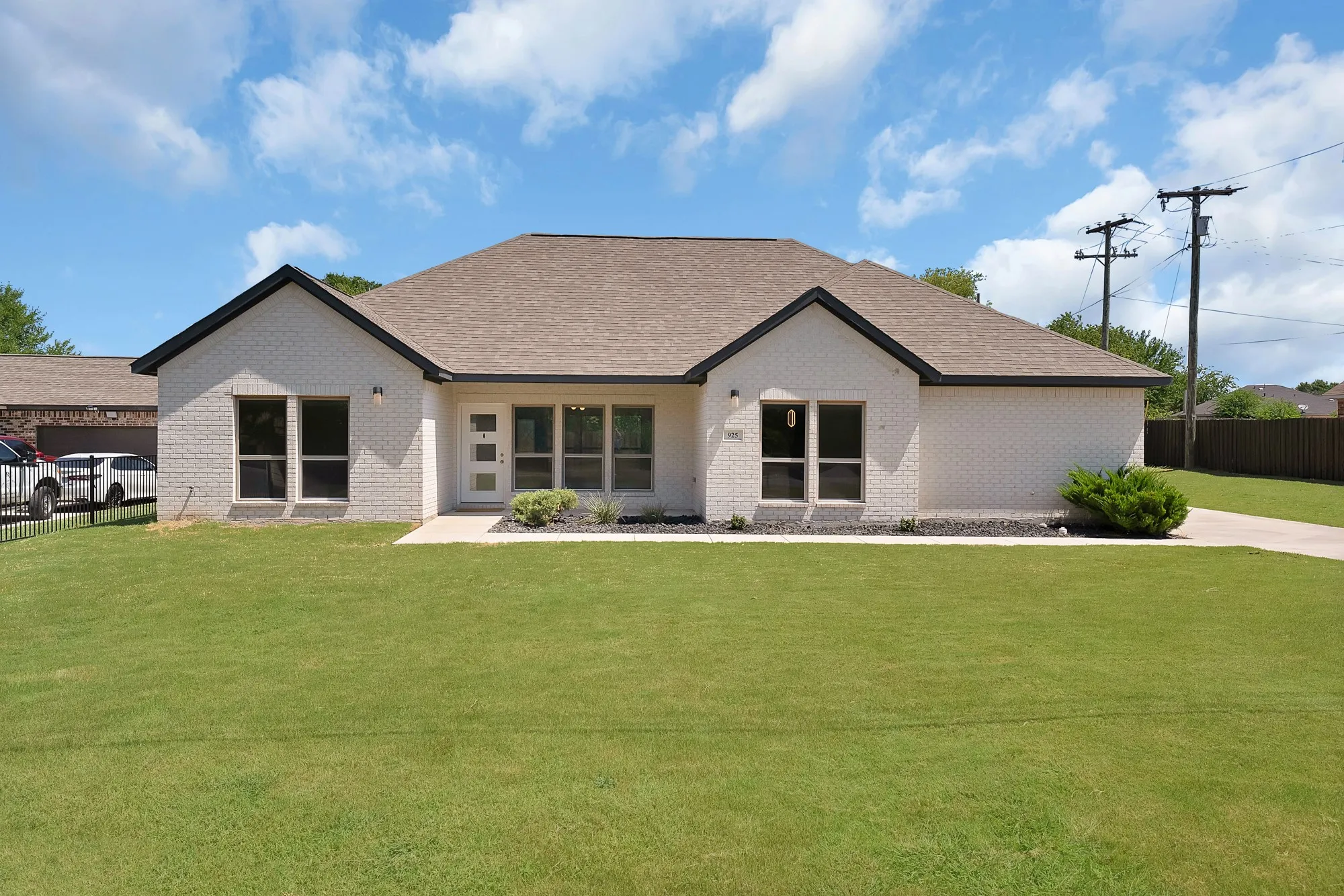 Single Family Residence For Sale in Dallas County , 925 Balkan Drive, Lancaster, Texas 75134, 3 Bedroom, 2 Bathroom, 2 Garage spaces, 1,947 Sqft, built in 2021, mls#21328449, Real Estate Agent in Lancaster, Homes For Sale in Dallas county, Homes For Sale in Lancaster, Realtor in Lancaster Texas, Real Estate Brokerage Independent Realty Texas, Luminita Cordes Realtor