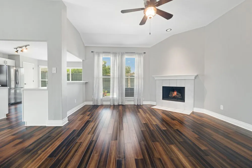 Single Family Residence For Sale in Denton County , 2054 Lake Pointe Drive, Little Elm, Texas 75068, 3 Bedroom, 2 Bathroom, 2 Garage spaces, 1,782 Sqft, built in 1999, mls#21328448, Real Estate Agent in Little Elm, Homes For Sale in Denton county, Homes For Sale in Little Elm, Realtor in Little Elm Texas, Real Estate Brokerage Independent Realty Texas, Luminita Cordes Realtor