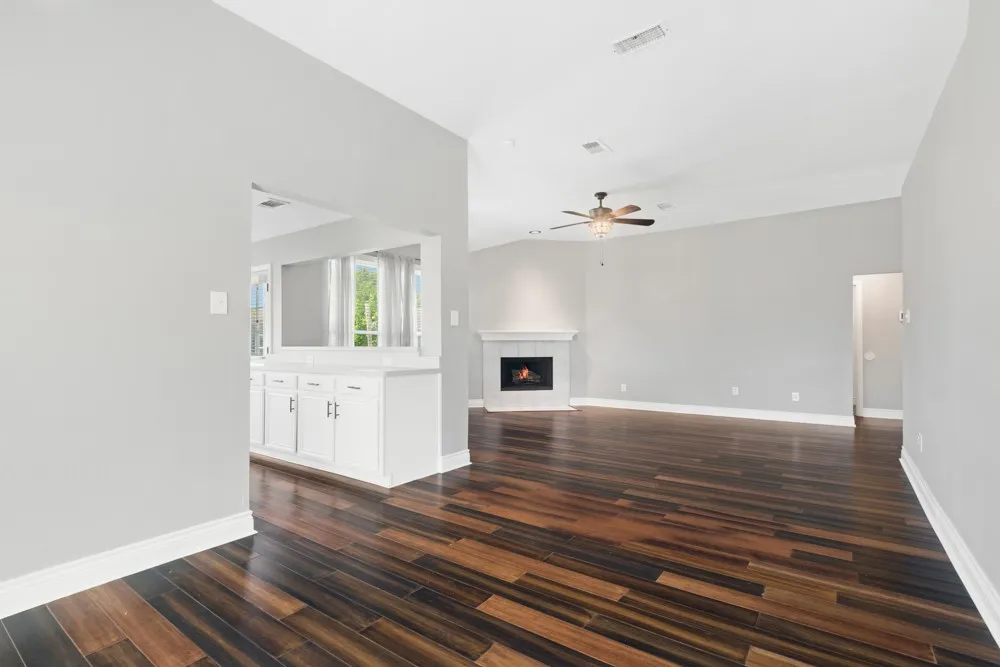 Single Family Residence For Sale in Denton County , 2054 Lake Pointe Drive, Little Elm, Texas 75068, 3 Bedroom, 2 Bathroom, 2 Garage spaces, 1,782 Sqft, built in 1999, mls#21328448, Real Estate Agent in Little Elm, Homes For Sale in Denton county, Homes For Sale in Little Elm, Realtor in Little Elm Texas, Real Estate Brokerage Independent Realty Texas, Luminita Cordes Realtor