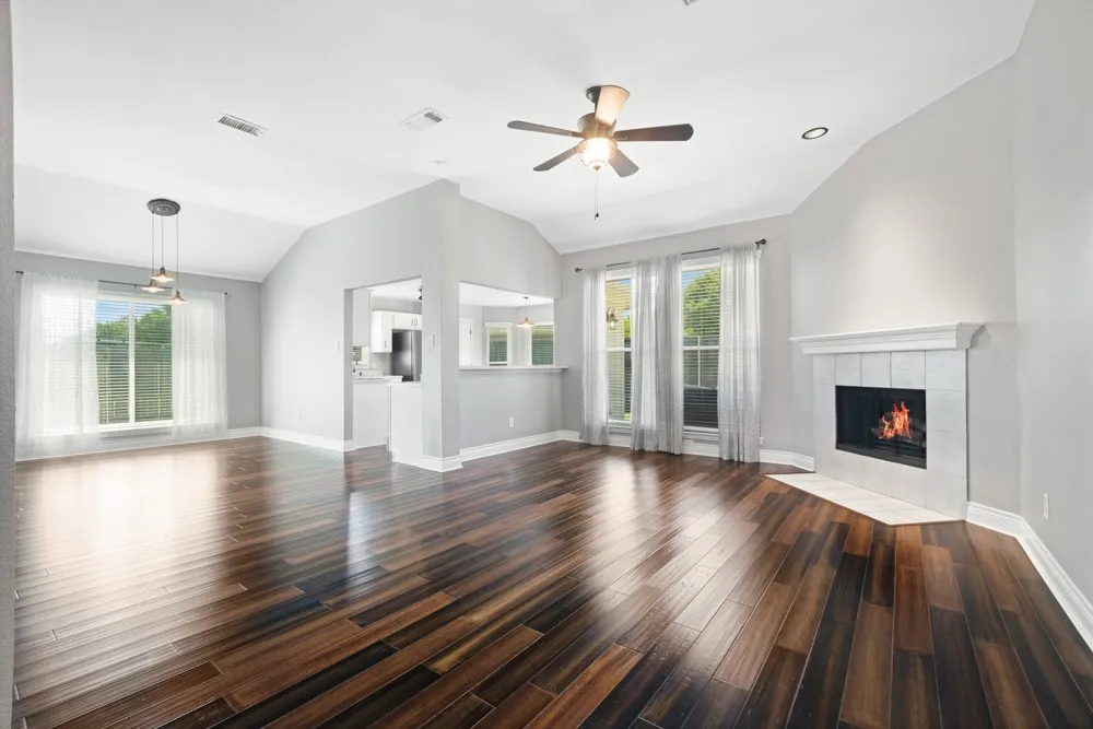 Single Family Residence For Sale in Denton County , 2054 Lake Pointe Drive, Little Elm, Texas 75068, 3 Bedroom, 2 Bathroom, 2 Garage spaces, 1,782 Sqft, built in 1999, mls#21328448, Real Estate Agent in Little Elm, Homes For Sale in Denton county, Homes For Sale in Little Elm, Realtor in Little Elm Texas, Real Estate Brokerage Independent Realty Texas, Luminita Cordes Realtor