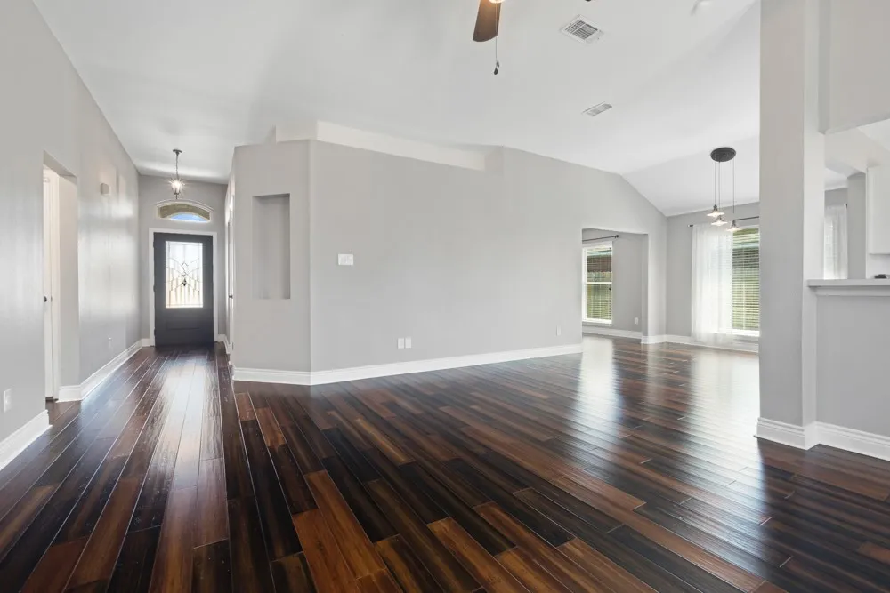 Single Family Residence For Sale in Denton County , 2054 Lake Pointe Drive, Little Elm, Texas 75068, 3 Bedroom, 2 Bathroom, 2 Garage spaces, 1,782 Sqft, built in 1999, mls#21328448, Real Estate Agent in Little Elm, Homes For Sale in Denton county, Homes For Sale in Little Elm, Realtor in Little Elm Texas, Real Estate Brokerage Independent Realty Texas, Luminita Cordes Realtor