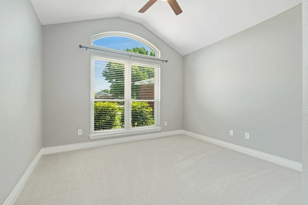 Single Family Residence For Sale in Denton County , 2054 Lake Pointe Drive, Little Elm, Texas 75068, 3 Bedroom, 2 Bathroom, 2 Garage spaces, 1,782 Sqft, built in 1999, mls#21328448, Real Estate Agent in Little Elm, Homes For Sale in Denton county, Homes For Sale in Little Elm, Realtor in Little Elm Texas, Real Estate Brokerage Independent Realty Texas, Luminita Cordes Realtor