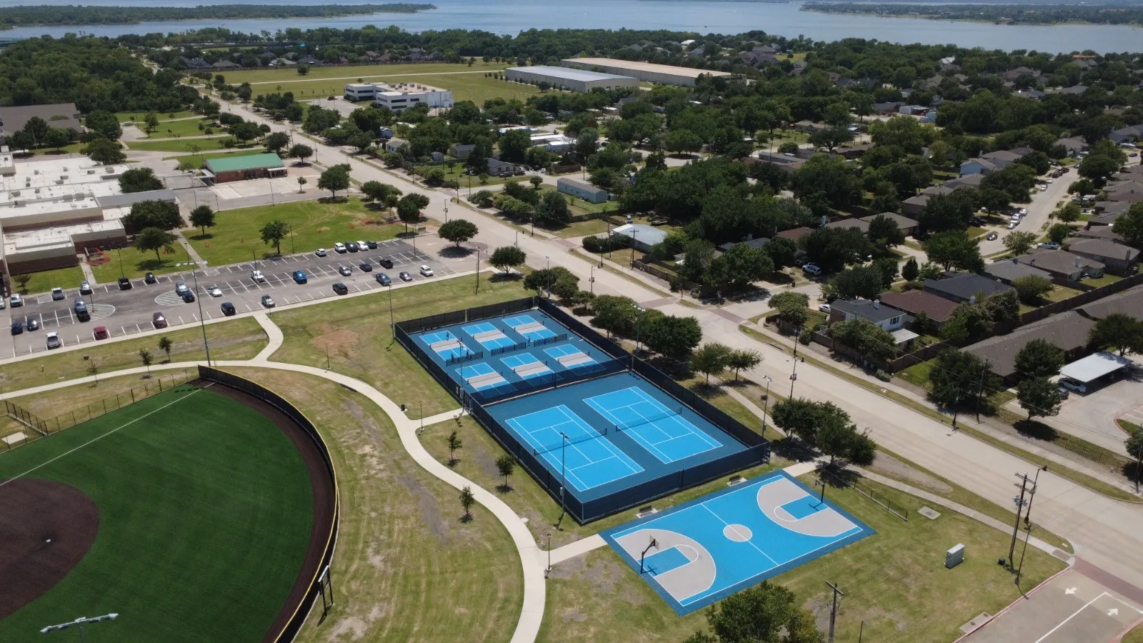 Single Family Residence For Sale in Denton County , 2054 Lake Pointe Drive, Little Elm, Texas 75068, 3 Bedroom, 2 Bathroom, 2 Garage spaces, 1,782 Sqft, built in 1999, mls#21328448, Real Estate Agent in Little Elm, Homes For Sale in Denton county, Homes For Sale in Little Elm, Realtor in Little Elm Texas, Real Estate Brokerage Independent Realty Texas, Luminita Cordes Realtor