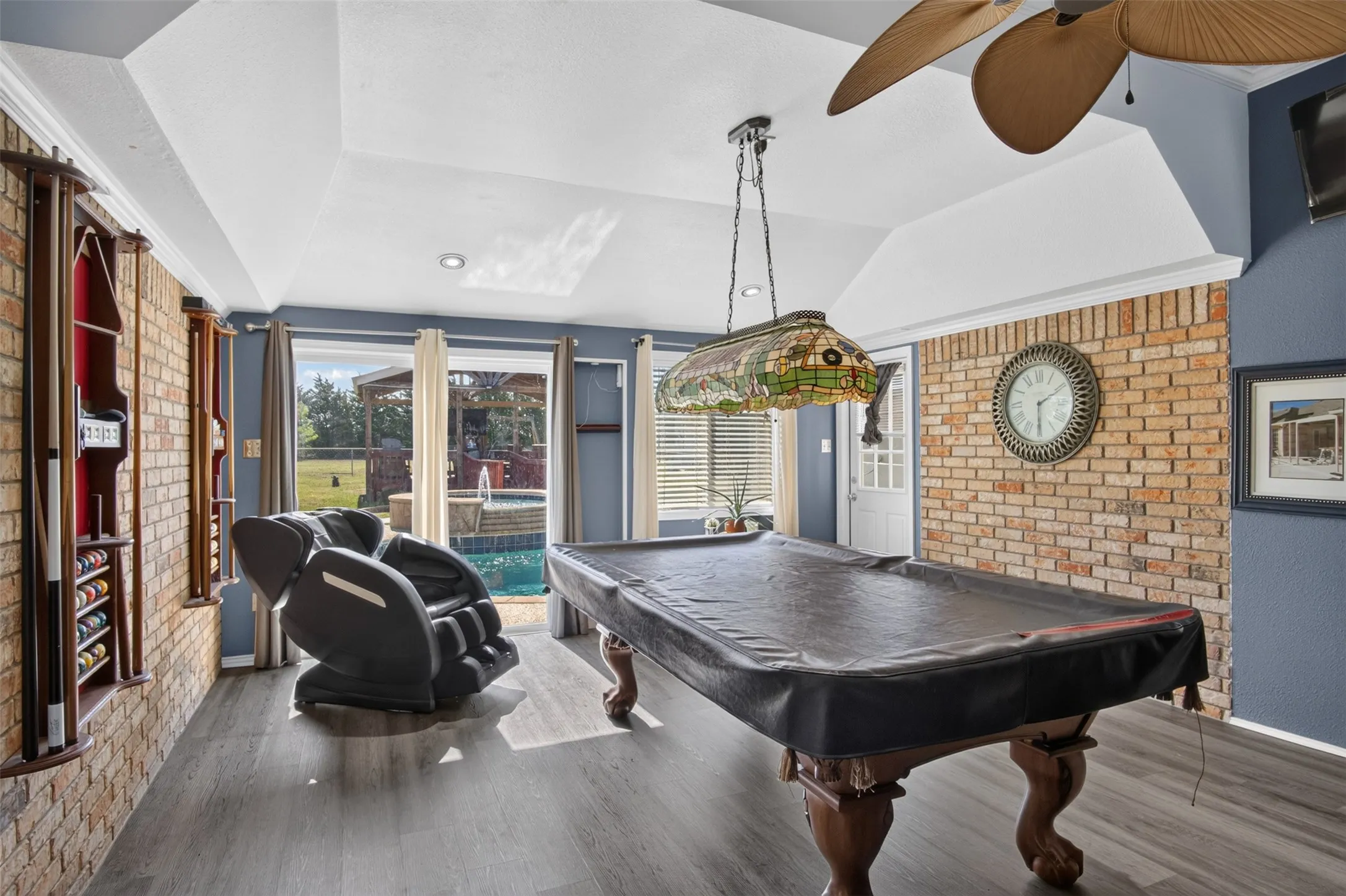 Single Family Residence For Sale in Ellis County , 7851 Mavis Avenue, Waxahachie, Texas 75167, 3 Bedroom, 2 Bathroom, 2 Garage spaces, 2,302 Sqft, built in 1997, mls#21328358, Real Estate Agent in Waxahachie, Homes For Sale in Ellis county, Homes For Sale in Waxahachie, Realtor in Waxahachie Texas, Real Estate Brokerage Independent Realty Texas, Luminita Cordes Realtor