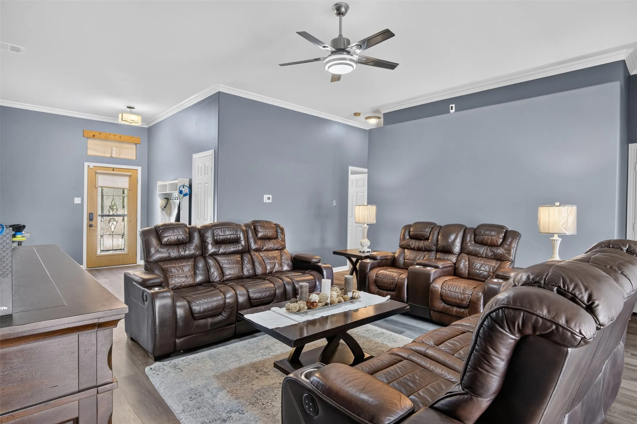Single Family Residence For Sale in Ellis County , 7851 Mavis Avenue, Waxahachie, Texas 75167, 3 Bedroom, 2 Bathroom, 2 Garage spaces, 2,302 Sqft, built in 1997, mls#21328358, Real Estate Agent in Waxahachie, Homes For Sale in Ellis county, Homes For Sale in Waxahachie, Realtor in Waxahachie Texas, Real Estate Brokerage Independent Realty Texas, Luminita Cordes Realtor