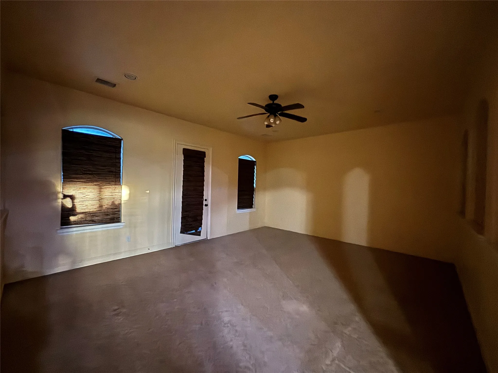 Single Family Residence For Sale in Dallas County , 2807 Borama Drive, Irving, Texas 75062, 6 Bedroom, 5 Bathroom, 2 Garage spaces, 3,913 Sqft, built in 2013, mls#21328454, Real Estate Agent in Irving, Homes For Sale in Dallas county, Homes For Sale in Irving, Realtor in Irving Texas, Real Estate Brokerage Independent Realty Texas, Luminita Cordes Realtor
