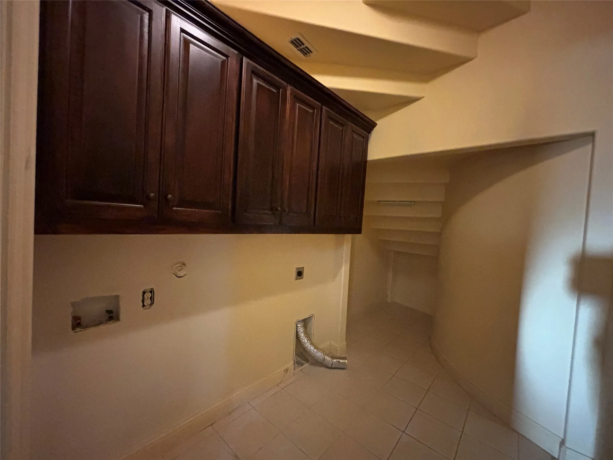 Single Family Residence For Sale in Dallas County , 2807 Borama Drive, Irving, Texas 75062, 6 Bedroom, 5 Bathroom, 2 Garage spaces, 3,913 Sqft, built in 2013, mls#21328454, Real Estate Agent in Irving, Homes For Sale in Dallas county, Homes For Sale in Irving, Realtor in Irving Texas, Real Estate Brokerage Independent Realty Texas, Luminita Cordes Realtor
