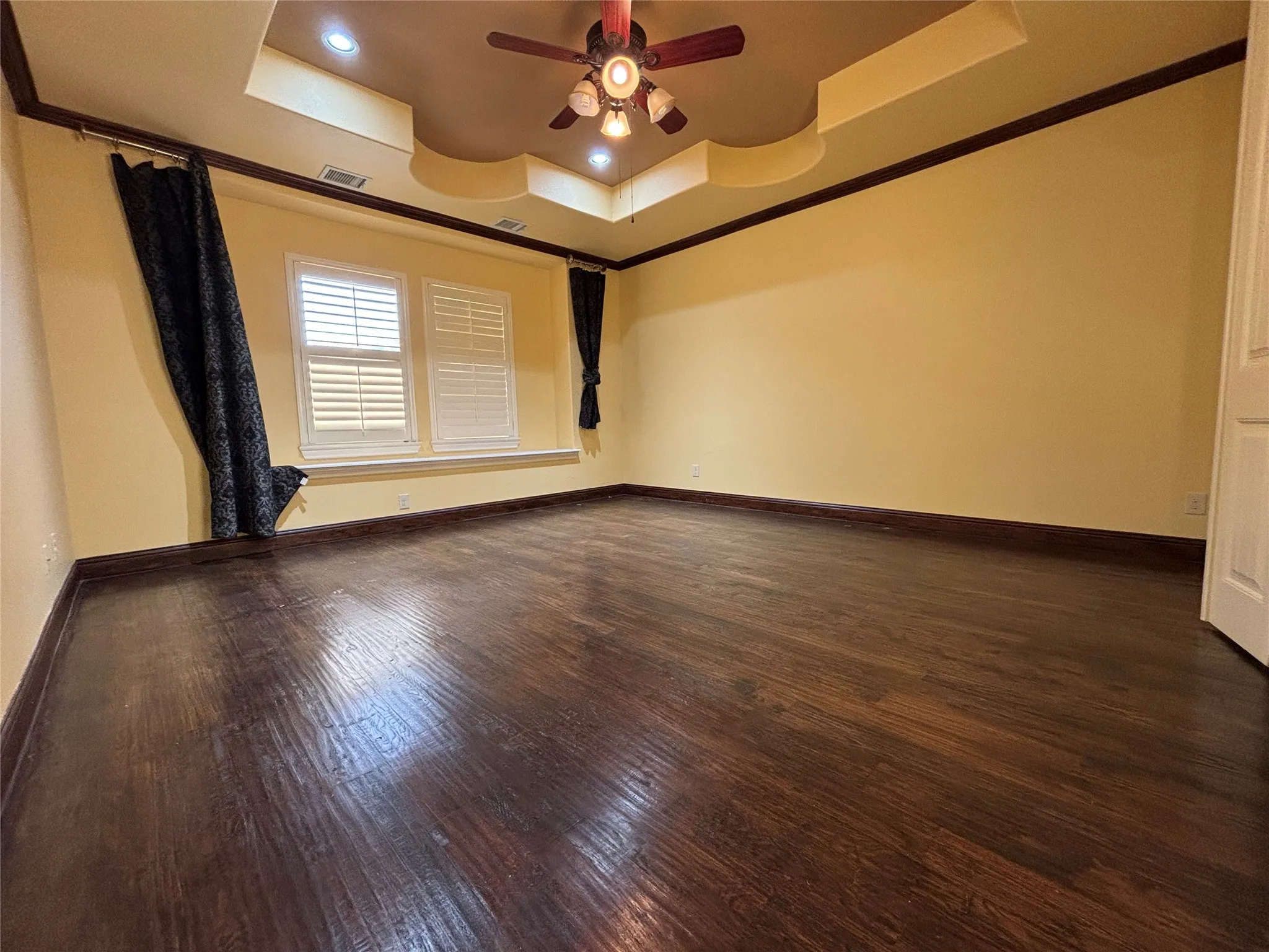 Single Family Residence For Sale in Dallas County , 2807 Borama Drive, Irving, Texas 75062, 6 Bedroom, 5 Bathroom, 2 Garage spaces, 3,913 Sqft, built in 2013, mls#21328454, Real Estate Agent in Irving, Homes For Sale in Dallas county, Homes For Sale in Irving, Realtor in Irving Texas, Real Estate Brokerage Independent Realty Texas, Luminita Cordes Realtor