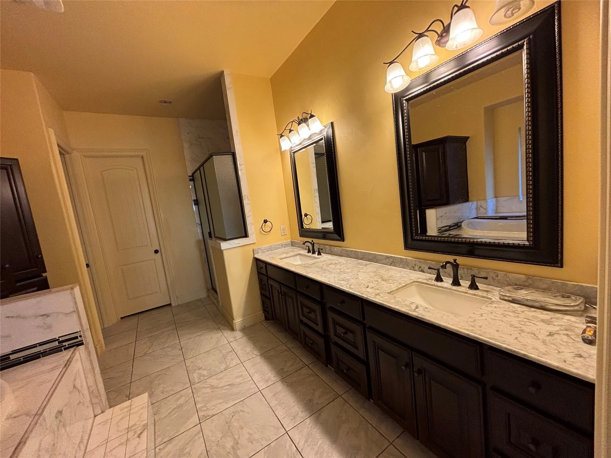 Single Family Residence For Sale in Dallas County , 2807 Borama Drive, Irving, Texas 75062, 6 Bedroom, 5 Bathroom, 2 Garage spaces, 3,913 Sqft, built in 2013, mls#21328454, Real Estate Agent in Irving, Homes For Sale in Dallas county, Homes For Sale in Irving, Realtor in Irving Texas, Real Estate Brokerage Independent Realty Texas, Luminita Cordes Realtor