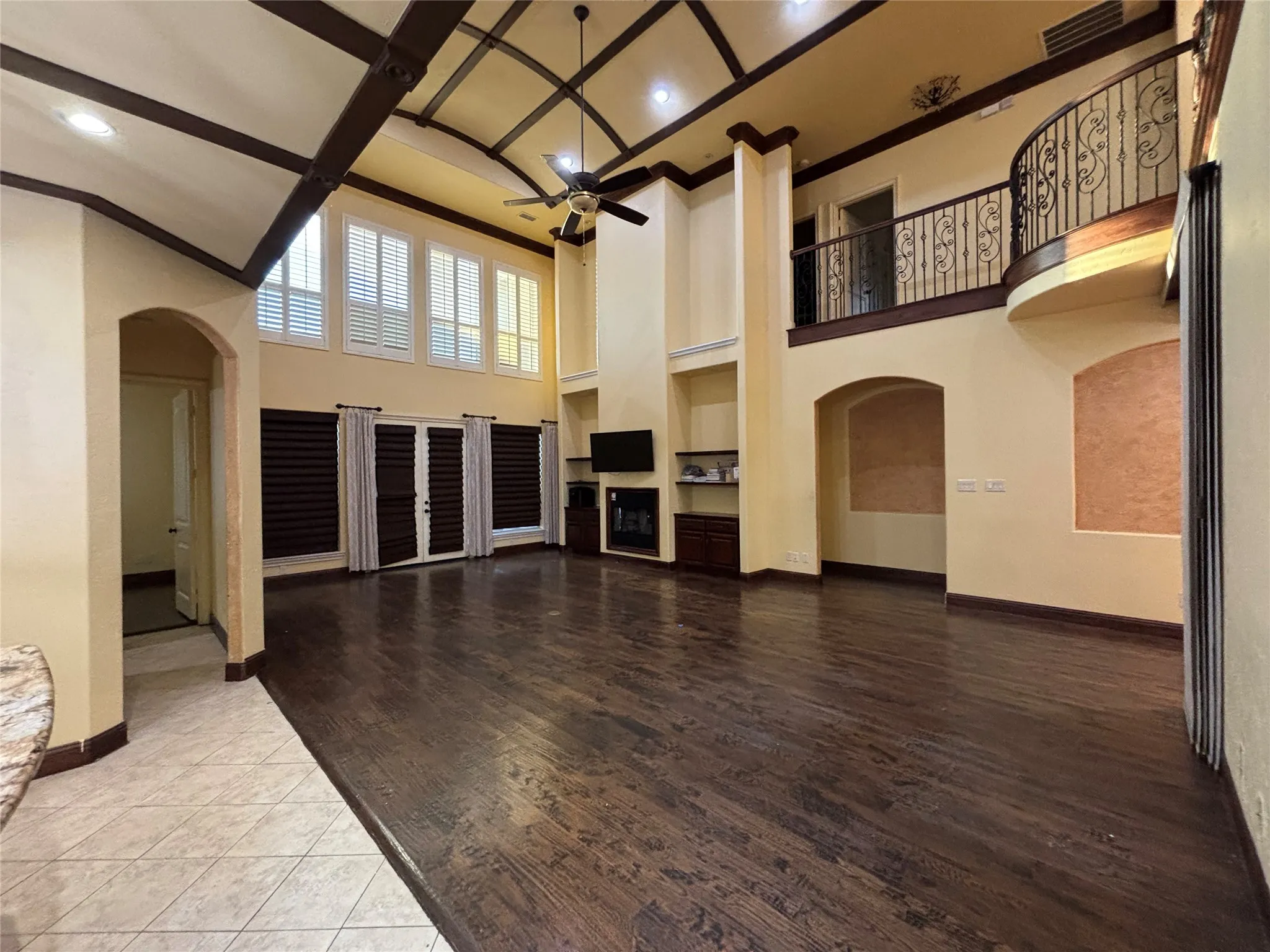 Single Family Residence For Sale in Dallas County , 2807 Borama Drive, Irving, Texas 75062, 6 Bedroom, 5 Bathroom, 2 Garage spaces, 3,913 Sqft, built in 2013, mls#21328454, Real Estate Agent in Irving, Homes For Sale in Dallas county, Homes For Sale in Irving, Realtor in Irving Texas, Real Estate Brokerage Independent Realty Texas, Luminita Cordes Realtor