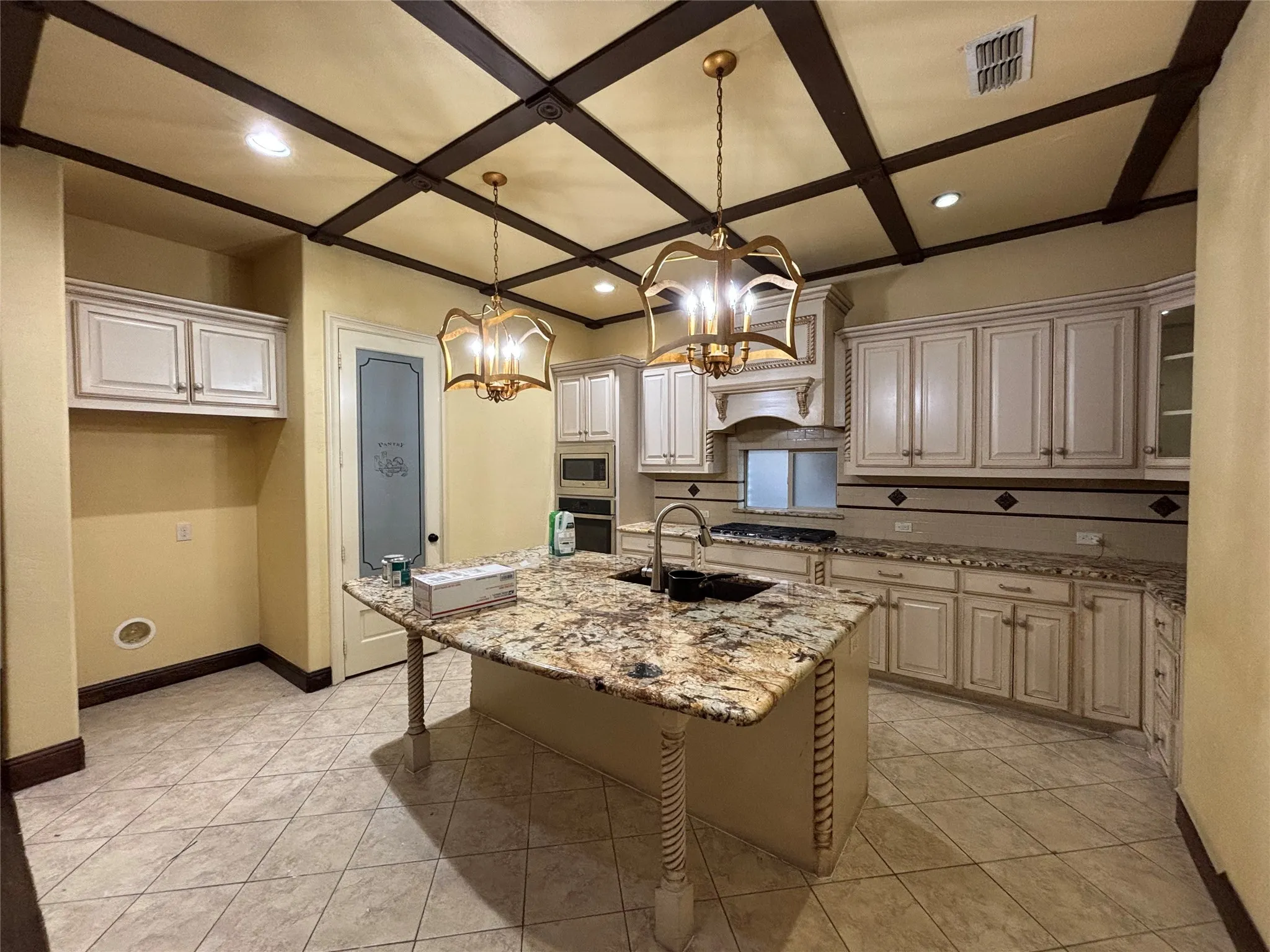 Single Family Residence For Sale in Dallas County , 2807 Borama Drive, Irving, Texas 75062, 6 Bedroom, 5 Bathroom, 2 Garage spaces, 3,913 Sqft, built in 2013, mls#21328454, Real Estate Agent in Irving, Homes For Sale in Dallas county, Homes For Sale in Irving, Realtor in Irving Texas, Real Estate Brokerage Independent Realty Texas, Luminita Cordes Realtor