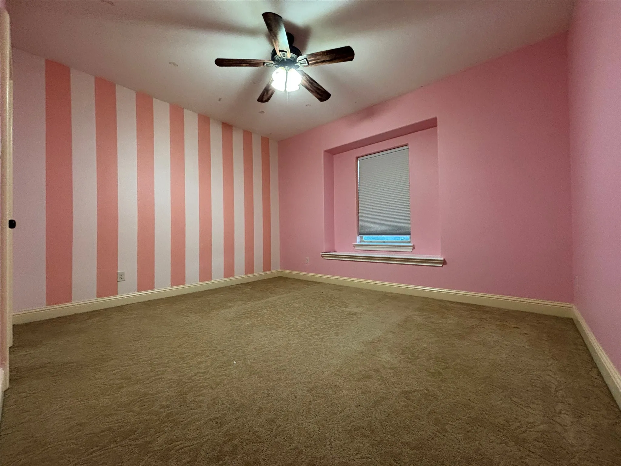 Single Family Residence For Sale in Dallas County , 2807 Borama Drive, Irving, Texas 75062, 6 Bedroom, 5 Bathroom, 2 Garage spaces, 3,913 Sqft, built in 2013, mls#21328454, Real Estate Agent in Irving, Homes For Sale in Dallas county, Homes For Sale in Irving, Realtor in Irving Texas, Real Estate Brokerage Independent Realty Texas, Luminita Cordes Realtor