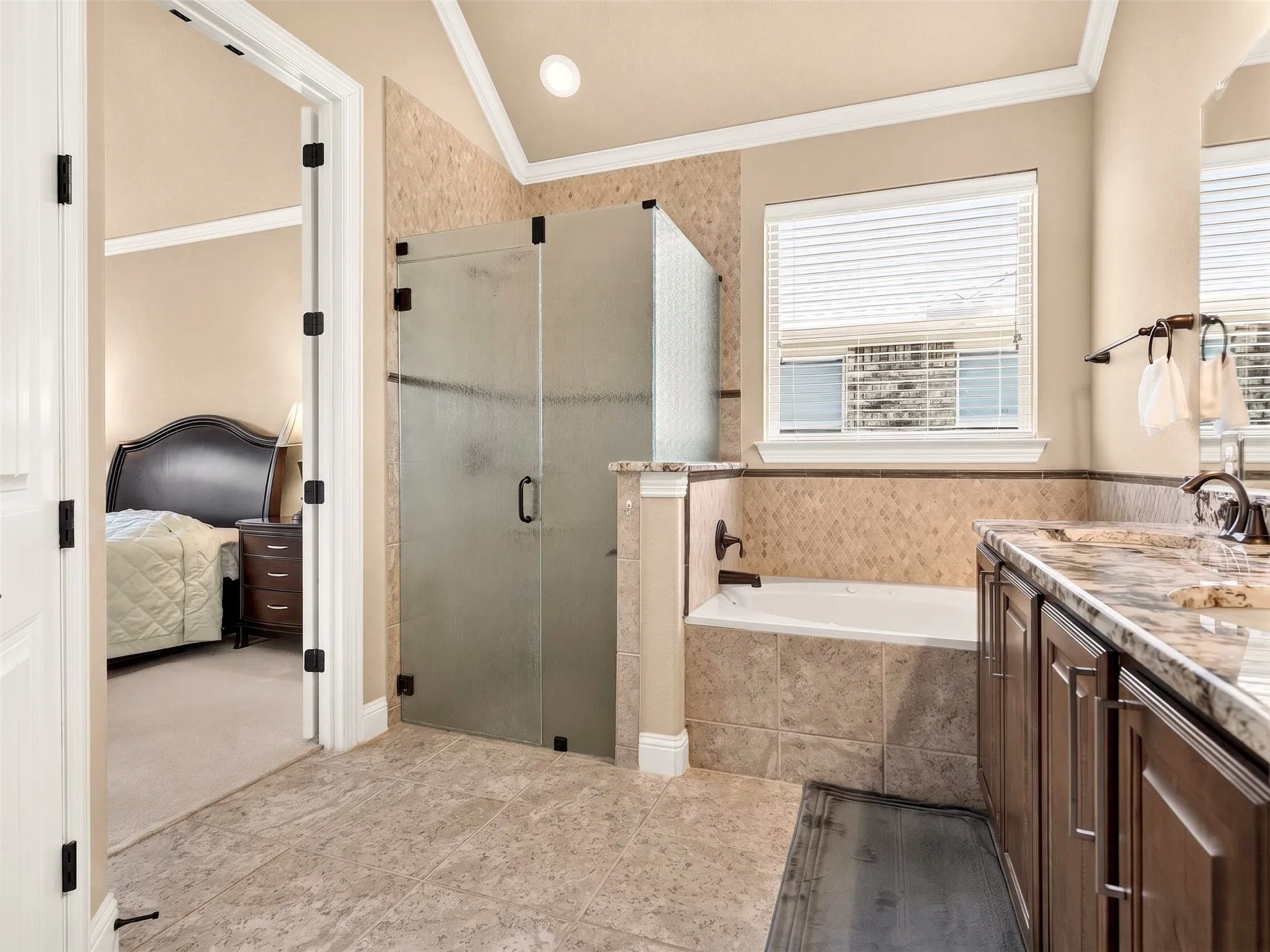 Separate Tub & Shower