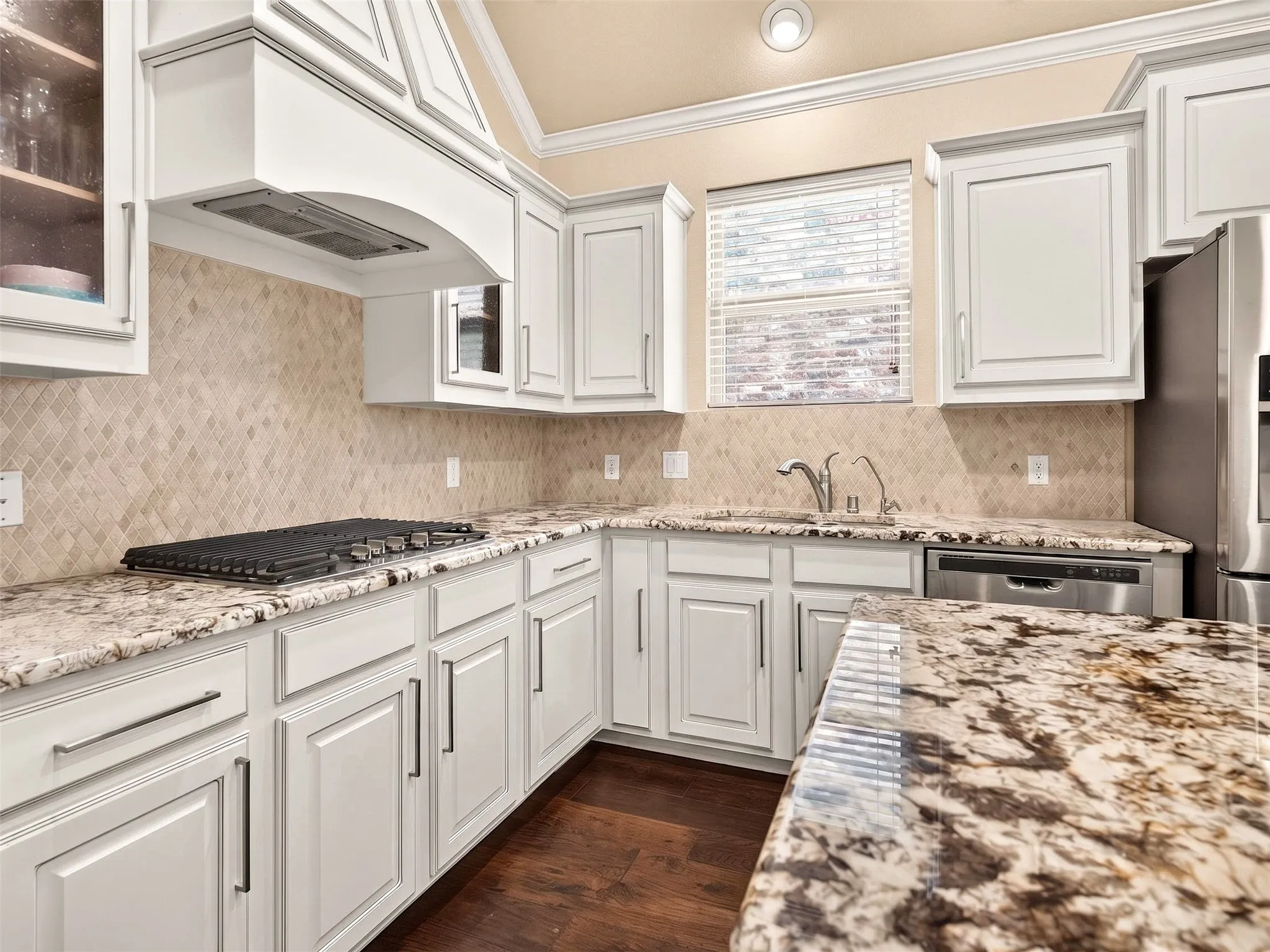 Custom Cabinetry & Hood