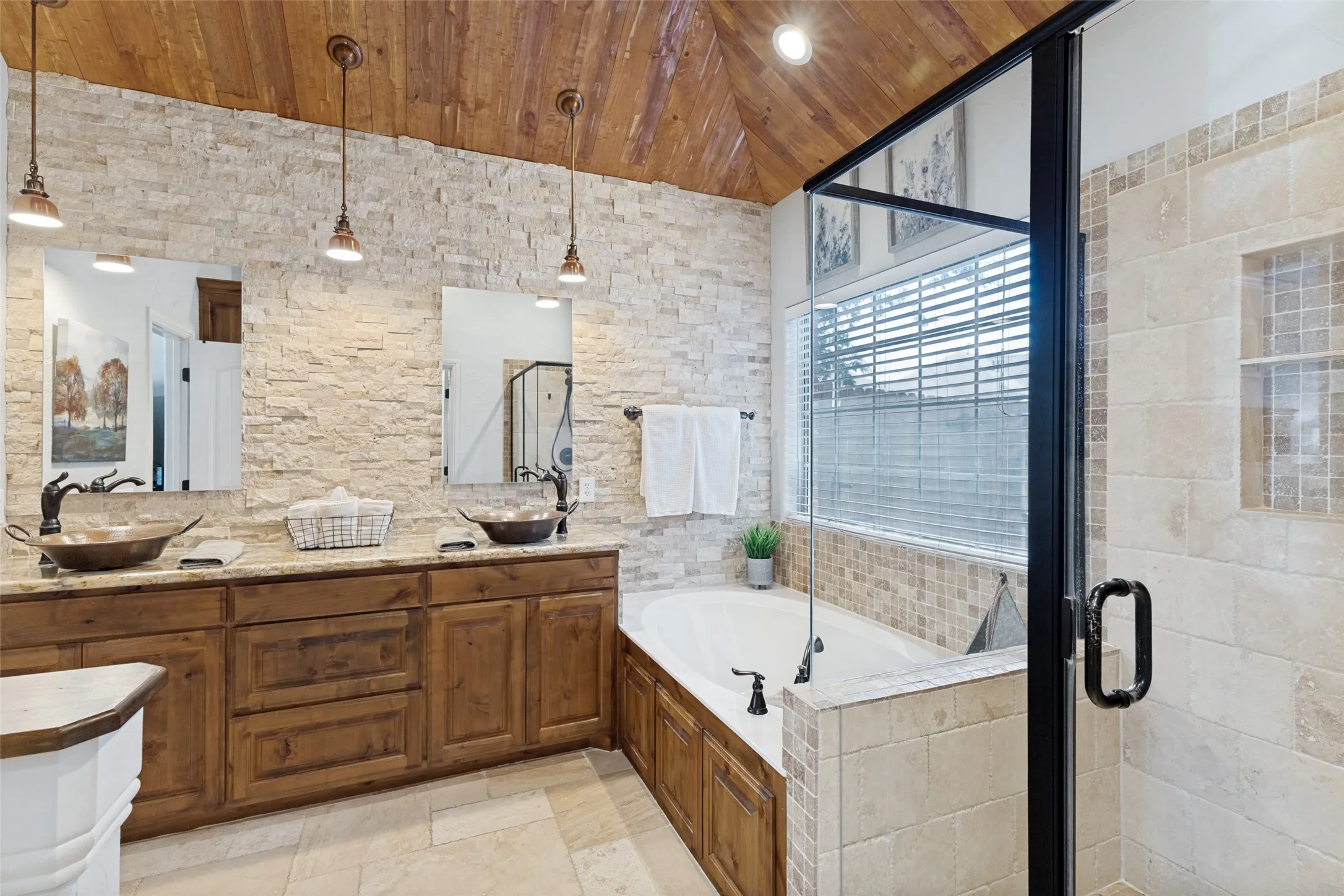 Single Family Residence For Sale in Tarrant County , 4512 Angelina Way, Fort Worth, Texas 76137, 4 Bedroom, 2 Bathroom, 2 Garage spaces, 1,772 Sqft, built in 1996, mls#21328457, Real Estate Agent in Fort Worth, Homes For Sale in Tarrant county, Homes For Sale in Fort Worth, Realtor in Fort Worth Texas, Real Estate Brokerage Independent Realty Texas, Luminita Cordes Realtor