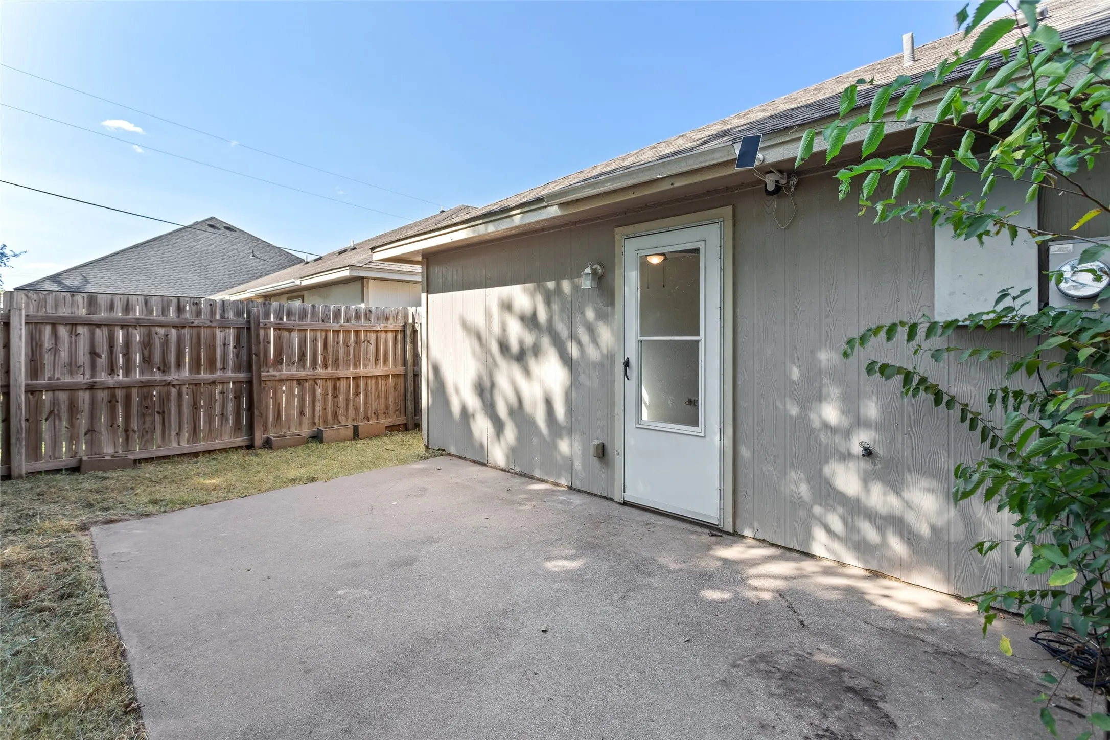 Duplex For Rent in Hood County , 2720 James Road, Granbury, Texas 76049, 2 Bedroom, 2 Bathroom, 2 Garage spaces, 1,760 Sqft, built in 1999, mls#21328466, Real Estate Agent in Granbury, Homes For Rent in Hood county, Homes For Rent in Granbury, Realtor in Granbury Texas, Real Estate Brokerage Independent Realty Texas, Luminita Cordes Realtor