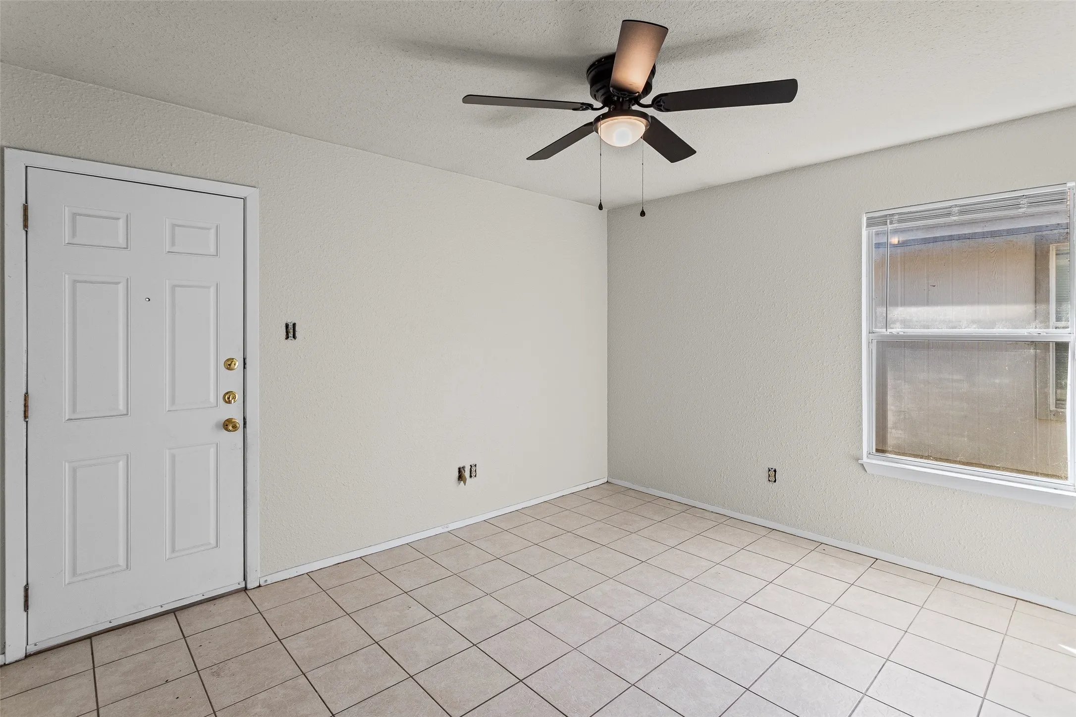 Duplex For Rent in Hood County , 2720 James Road, Granbury, Texas 76049, 2 Bedroom, 2 Bathroom, 2 Garage spaces, 1,760 Sqft, built in 1999, mls#21328466, Real Estate Agent in Granbury, Homes For Rent in Hood county, Homes For Rent in Granbury, Realtor in Granbury Texas, Real Estate Brokerage Independent Realty Texas, Luminita Cordes Realtor