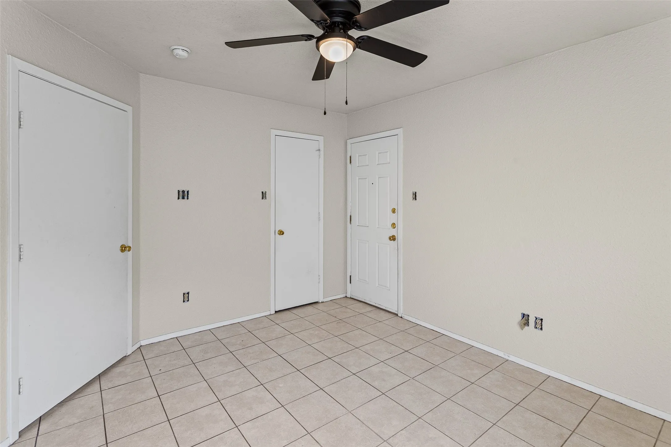 Duplex For Rent in Hood County , 2720 James Road, Granbury, Texas 76049, 2 Bedroom, 2 Bathroom, 2 Garage spaces, 1,760 Sqft, built in 1999, mls#21328466, Real Estate Agent in Granbury, Homes For Rent in Hood county, Homes For Rent in Granbury, Realtor in Granbury Texas, Real Estate Brokerage Independent Realty Texas, Luminita Cordes Realtor