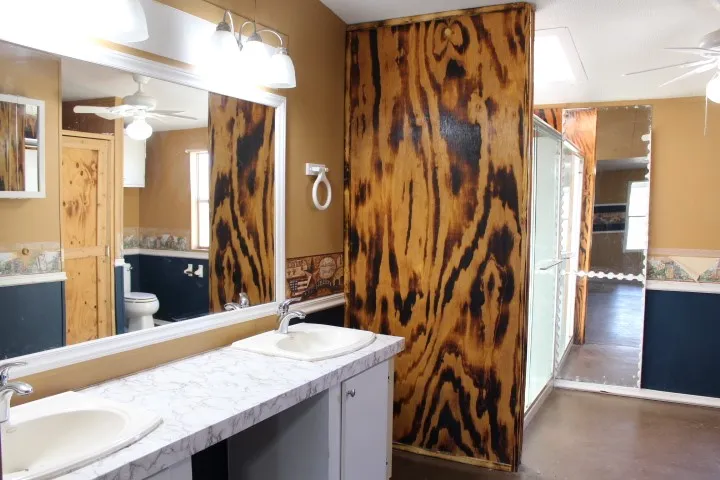 Mobile Home For Sale in Denton County , 9732 Meadow Ranch Road, Dish, Texas 76247, 3 Bedroom, 2 Bathroom, Garage spaces, 1,248 Sqft, built in 1993, mls#21328472, Real Estate Agent in Dish, Homes For Sale in Denton county, Homes For Sale in Dish, Realtor in Dish Texas, Real Estate Brokerage Independent Realty Texas, Luminita Cordes Realtor