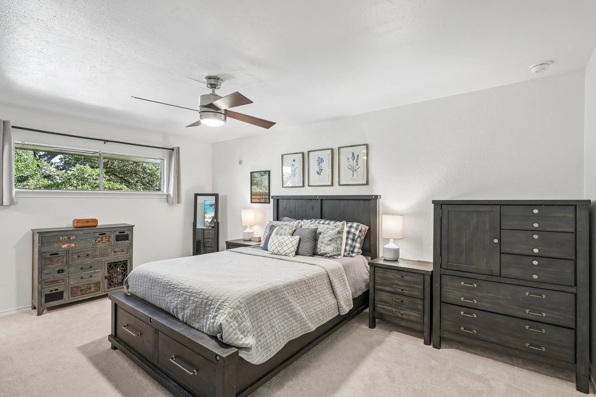Light-colored carpeting complementing white walls