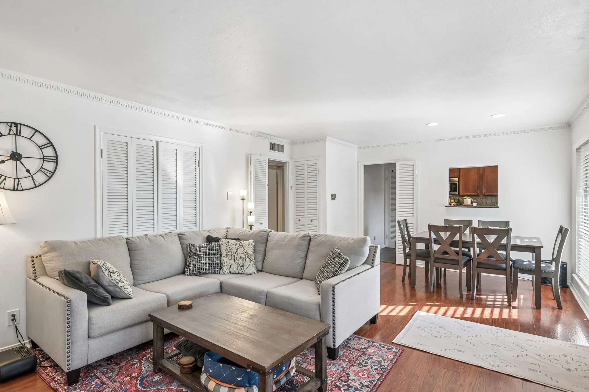 Condominium For Sale in Dallas County , 11128 Valleydale Drive C, Dallas, Texas 75230, 2 Bedroom, 2 Bathroom, Garage spaces, 969 Sqft, built in 1961, mls#21327384, Real Estate Agent in Dallas, Homes For Sale in Dallas county, Homes For Sale in Dallas, Realtor in Dallas Texas, Real Estate Brokerage Independent Realty Texas, Luminita Cordes Realtor