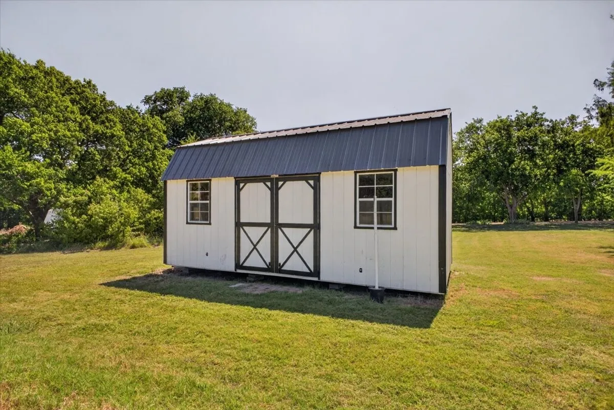 Well-kept 10x20 storage building with attic-style storage