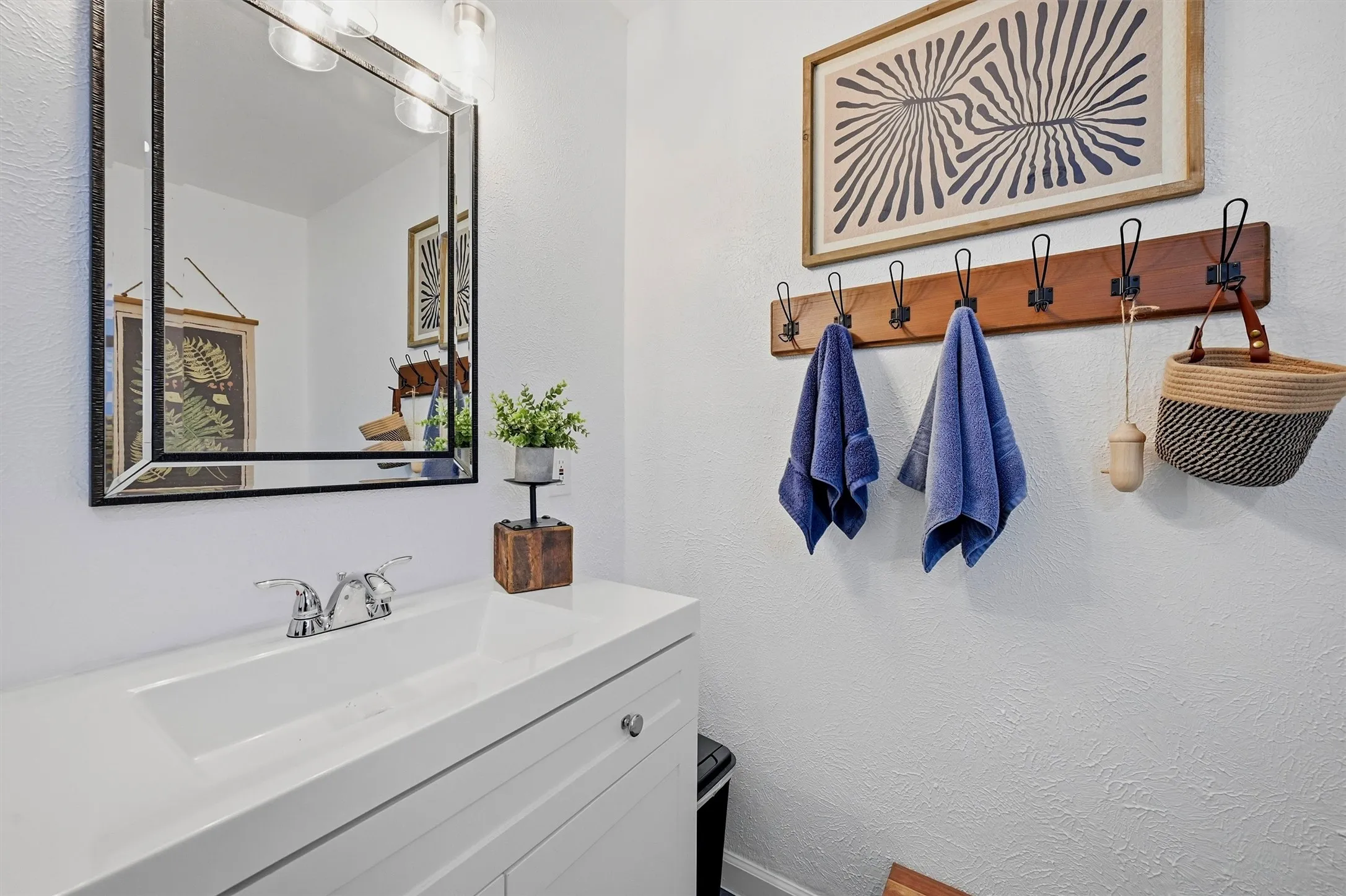 Single Family Residence For Sale in Cooke County , 1118 Kiowa Drive W, Lake Kiowa, Texas 76240, 3 Bedroom, 2 Bathroom, 1 Garage spaces, 1,957 Sqft, built in 1973, Price $495,000, mls#21328481, Real Estate Agent in Lake Kiowa, Homes For Sale in Cooke county, Homes For Sale in Lake Kiowa, Realtor in Lake Kiowa Texas, Real Estate Brokerage Independent Realty Texas, Luminita Cordes Realtor