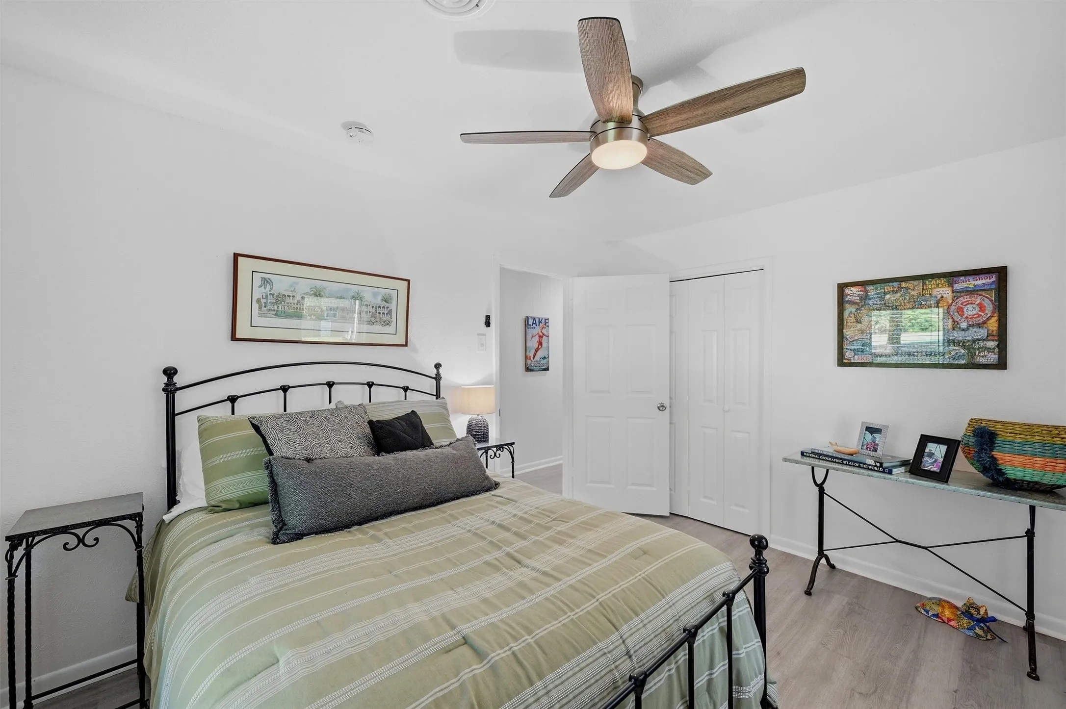Single Family Residence For Sale in Cooke County , 1118 Kiowa Drive W, Lake Kiowa, Texas 76240, 3 Bedroom, 2 Bathroom, 1 Garage spaces, 1,957 Sqft, built in 1973, Price $495,000, mls#21328481, Real Estate Agent in Lake Kiowa, Homes For Sale in Cooke county, Homes For Sale in Lake Kiowa, Realtor in Lake Kiowa Texas, Real Estate Brokerage Independent Realty Texas, Luminita Cordes Realtor