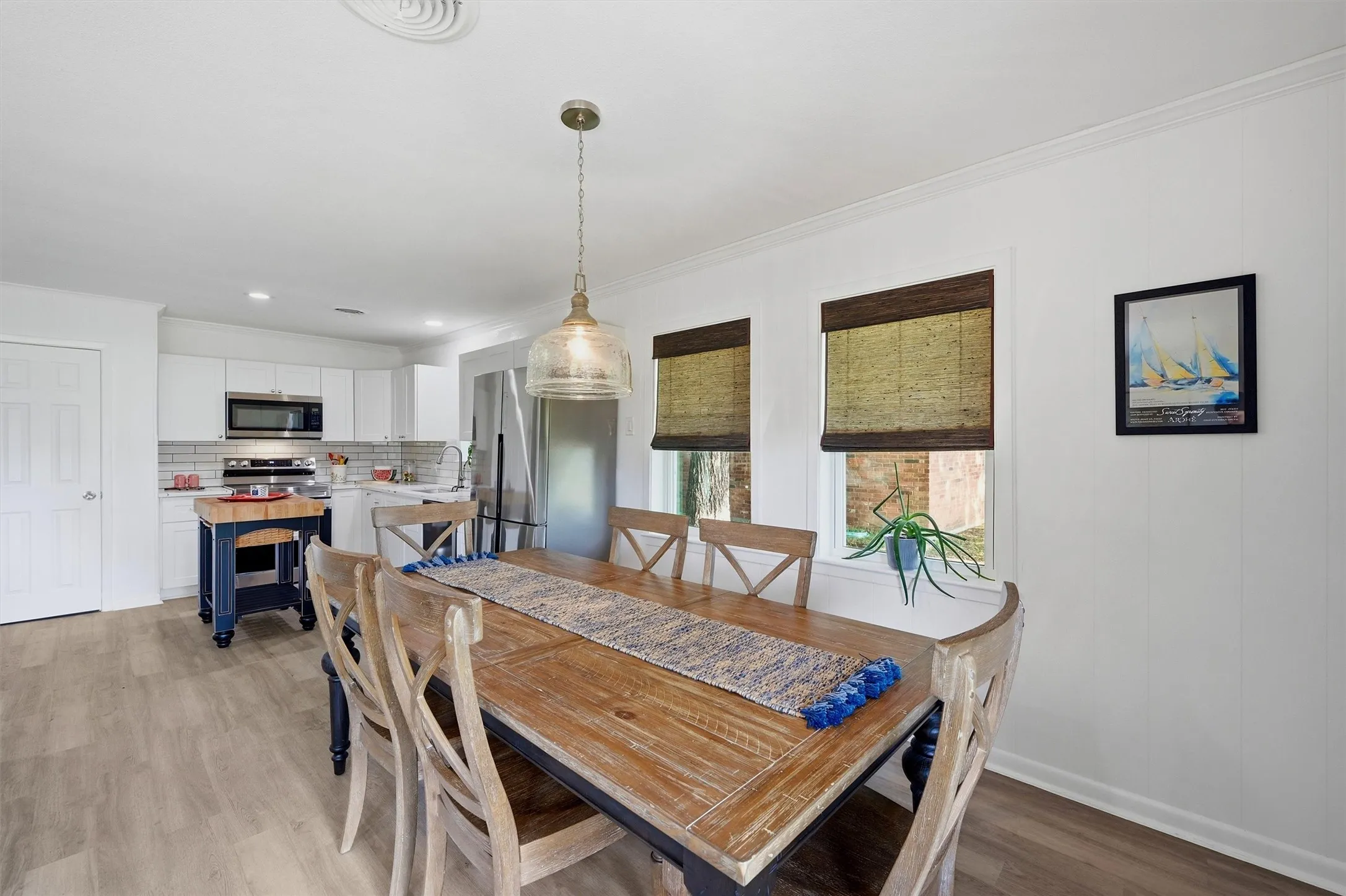 Single Family Residence For Sale in Cooke County , 1118 Kiowa Drive W, Lake Kiowa, Texas 76240, 3 Bedroom, 2 Bathroom, 1 Garage spaces, 1,957 Sqft, built in 1973, Price $495,000, mls#21328481, Real Estate Agent in Lake Kiowa, Homes For Sale in Cooke county, Homes For Sale in Lake Kiowa, Realtor in Lake Kiowa Texas, Real Estate Brokerage Independent Realty Texas, Luminita Cordes Realtor