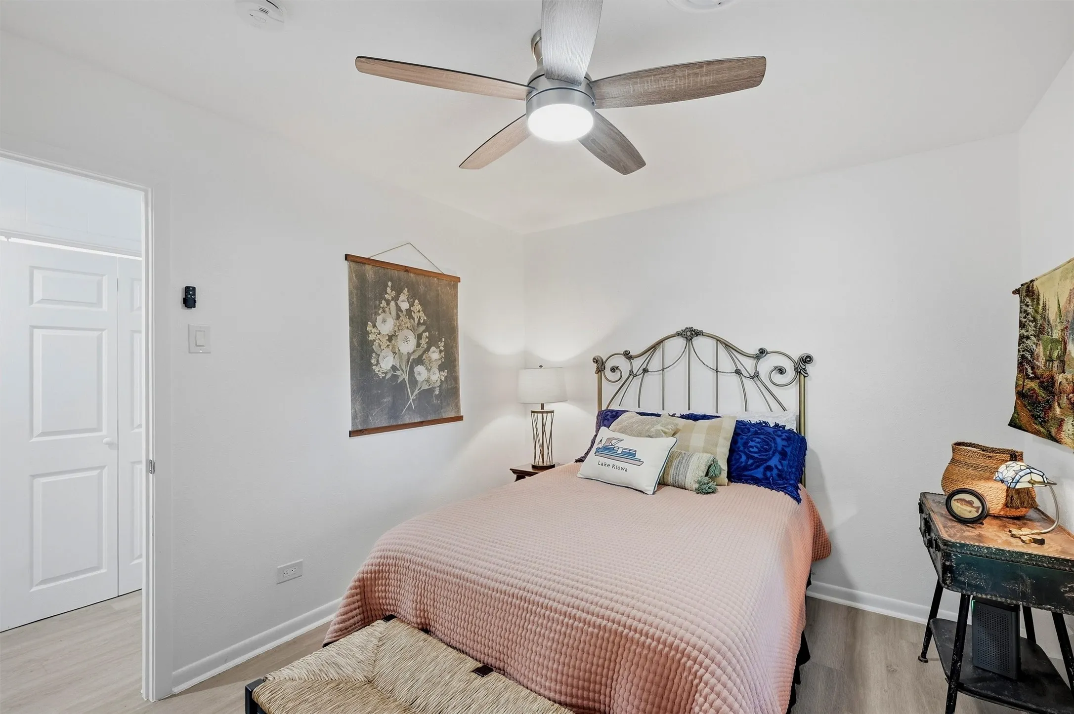 Single Family Residence For Sale in Cooke County , 1118 Kiowa Drive W, Lake Kiowa, Texas 76240, 3 Bedroom, 2 Bathroom, 1 Garage spaces, 1,957 Sqft, built in 1973, Price $495,000, mls#21328481, Real Estate Agent in Lake Kiowa, Homes For Sale in Cooke county, Homes For Sale in Lake Kiowa, Realtor in Lake Kiowa Texas, Real Estate Brokerage Independent Realty Texas, Luminita Cordes Realtor
