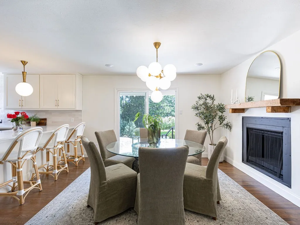 Single Family Residence For Sale in Tarrant County , 4805 Hildring Drive E, Fort Worth, Texas 76109, 3 Bedroom, 2 Bathroom, 2 Garage spaces, 1,960 Sqft, built in 1955, mls#21327859, Real Estate Agent in Fort Worth, Homes For Sale in Tarrant county, Homes For Sale in Fort Worth, Realtor in Fort Worth Texas, Real Estate Brokerage Independent Realty Texas, Luminita Cordes Realtor