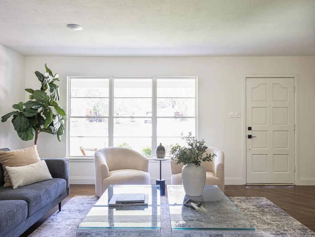 Single Family Residence For Sale in Tarrant County , 4805 Hildring Drive E, Fort Worth, Texas 76109, 3 Bedroom, 2 Bathroom, 2 Garage spaces, 1,960 Sqft, built in 1955, mls#21327859, Real Estate Agent in Fort Worth, Homes For Sale in Tarrant county, Homes For Sale in Fort Worth, Realtor in Fort Worth Texas, Real Estate Brokerage Independent Realty Texas, Luminita Cordes Realtor