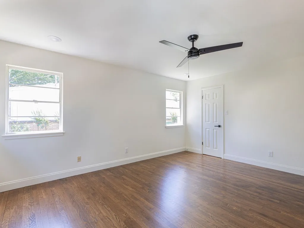 Single Family Residence For Sale in Tarrant County , 4805 Hildring Drive E, Fort Worth, Texas 76109, 3 Bedroom, 2 Bathroom, 2 Garage spaces, 1,960 Sqft, built in 1955, mls#21327859, Real Estate Agent in Fort Worth, Homes For Sale in Tarrant county, Homes For Sale in Fort Worth, Realtor in Fort Worth Texas, Real Estate Brokerage Independent Realty Texas, Luminita Cordes Realtor