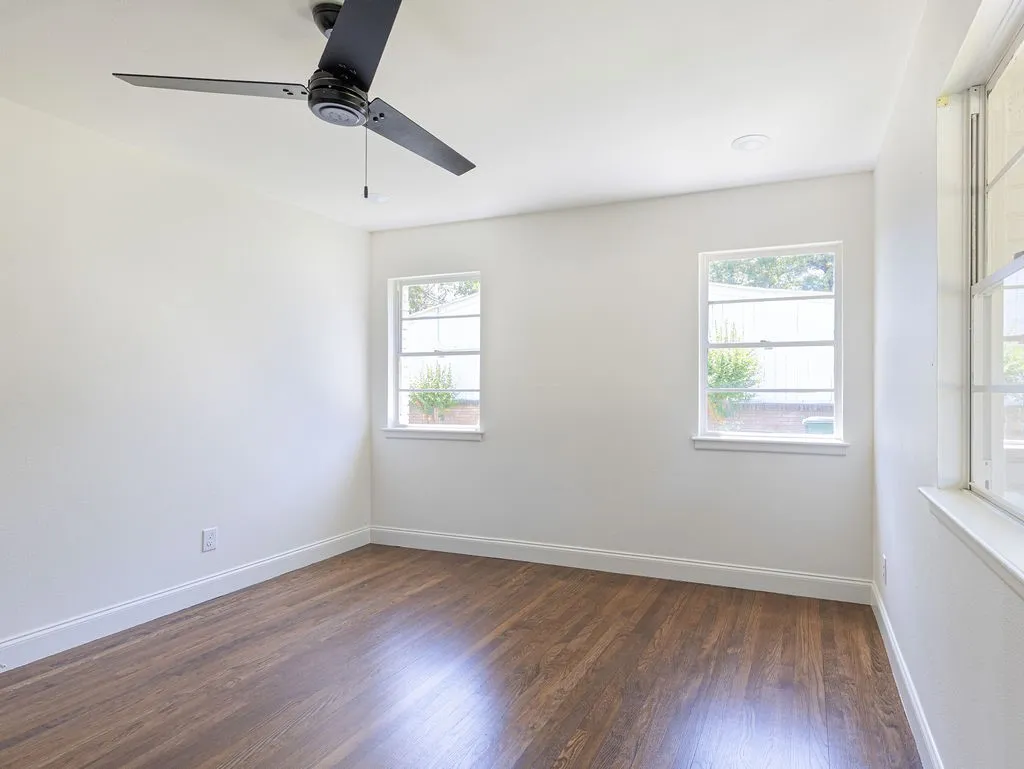 Single Family Residence For Sale in Tarrant County , 4805 Hildring Drive E, Fort Worth, Texas 76109, 3 Bedroom, 2 Bathroom, 2 Garage spaces, 1,960 Sqft, built in 1955, mls#21327859, Real Estate Agent in Fort Worth, Homes For Sale in Tarrant county, Homes For Sale in Fort Worth, Realtor in Fort Worth Texas, Real Estate Brokerage Independent Realty Texas, Luminita Cordes Realtor