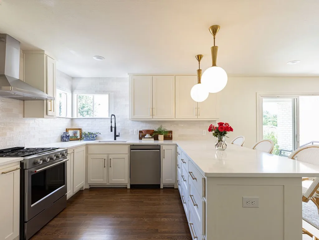 Single Family Residence For Sale in Tarrant County , 4805 Hildring Drive E, Fort Worth, Texas 76109, 3 Bedroom, 2 Bathroom, 2 Garage spaces, 1,960 Sqft, built in 1955, mls#21327859, Real Estate Agent in Fort Worth, Homes For Sale in Tarrant county, Homes For Sale in Fort Worth, Realtor in Fort Worth Texas, Real Estate Brokerage Independent Realty Texas, Luminita Cordes Realtor