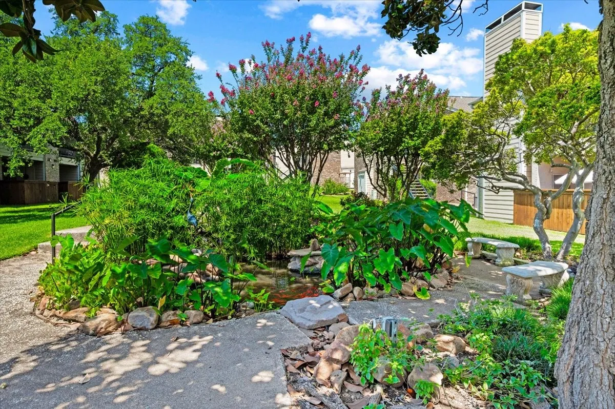 Condominium For Sale in Collin County , 4748 Old Bent Tree Lane 506, Dallas, Texas 75287, 2 Bedroom, 2 Bathroom, Garage spaces, 887 Sqft, built in 1985, mls#21323839, Real Estate Agent in Dallas, Homes For Sale in Collin county, Homes For Sale in Dallas, Realtor in Dallas Texas, Real Estate Brokerage Independent Realty Texas, Luminita Cordes Realtor